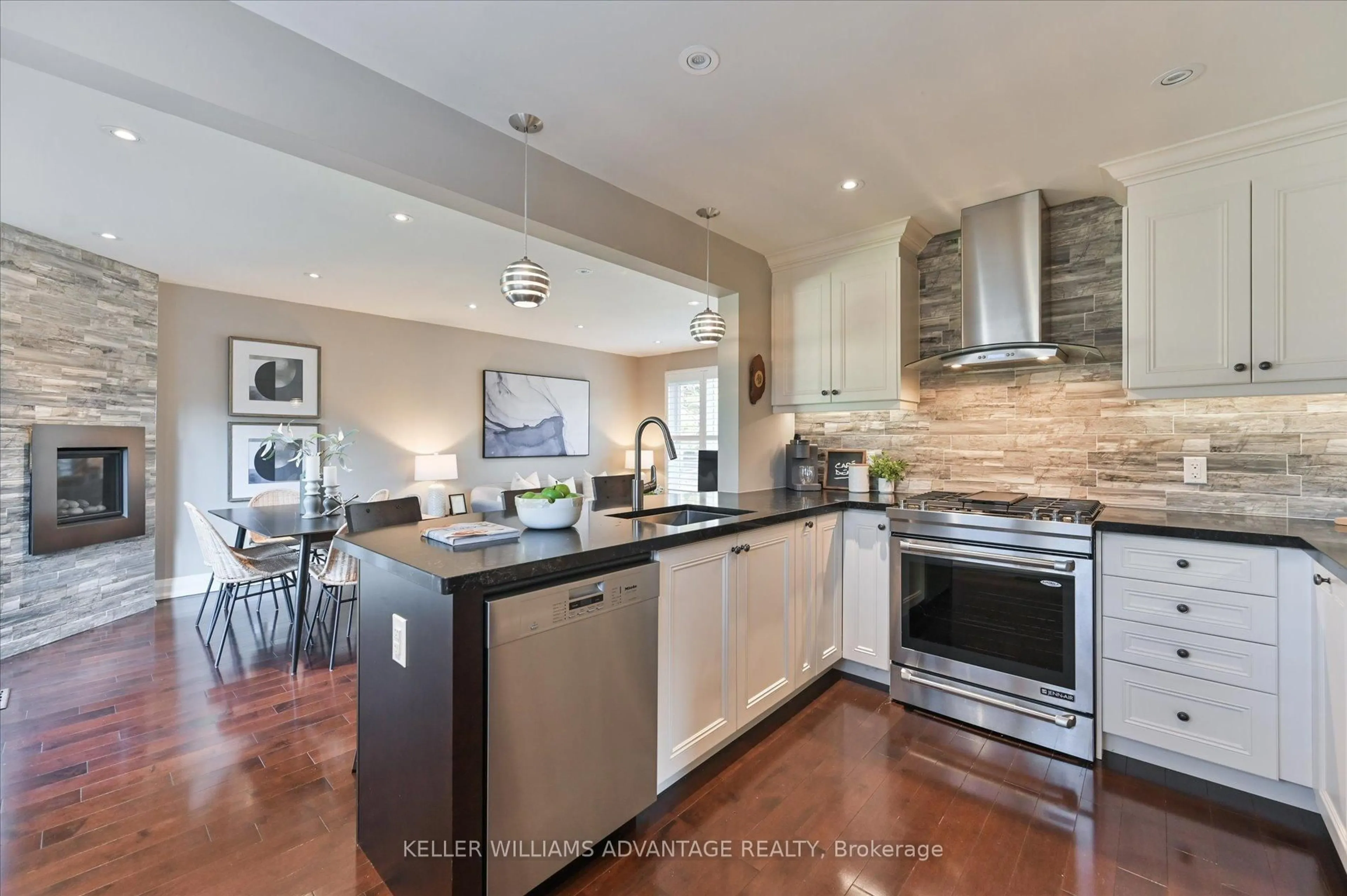 Open concept kitchen, unknown for 228 Island Rd, Toronto Ontario M1C 2P8