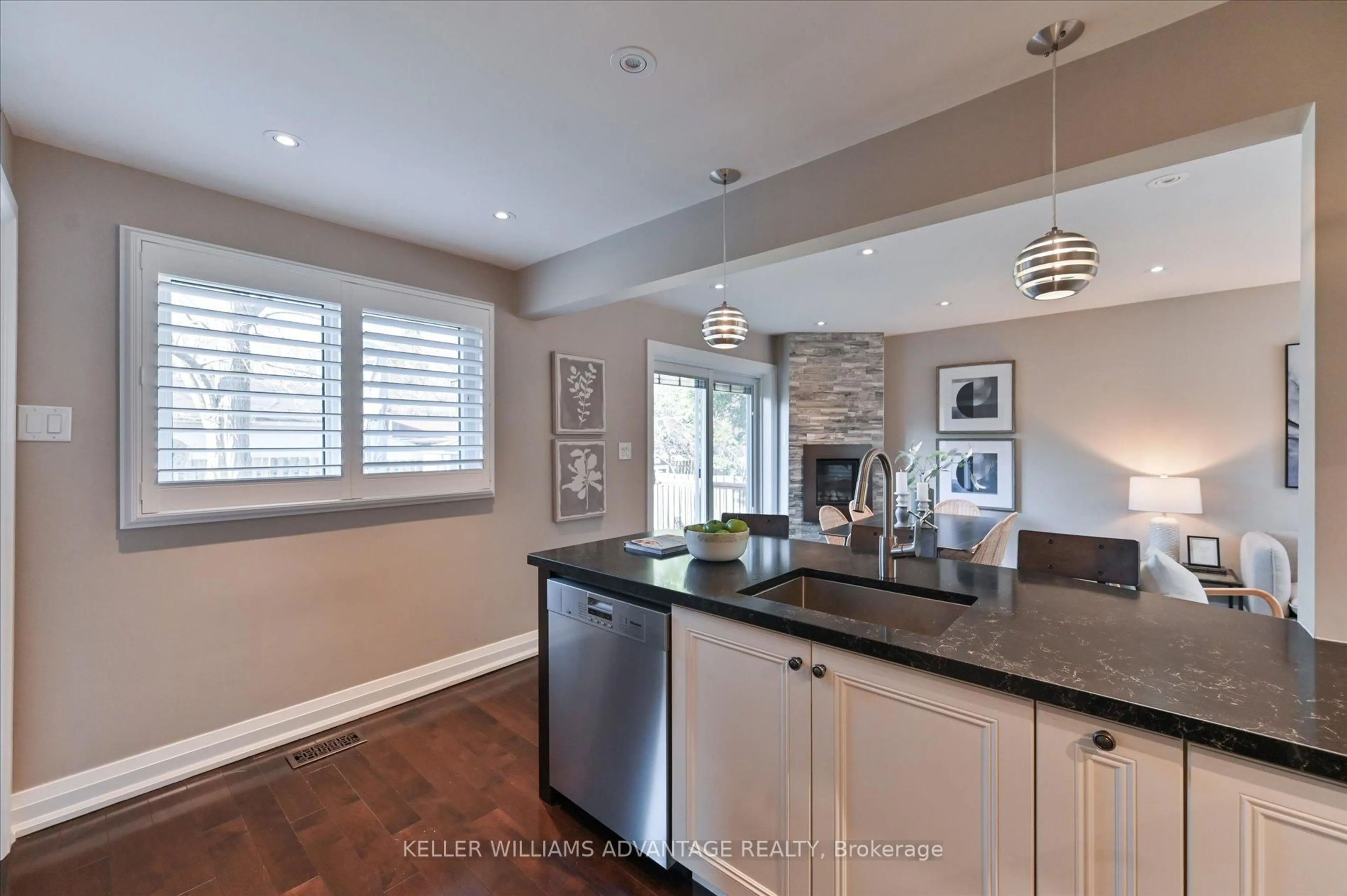 Open concept kitchen, ceramic/tile floor for 228 Island Rd, Toronto Ontario M1C 2P8