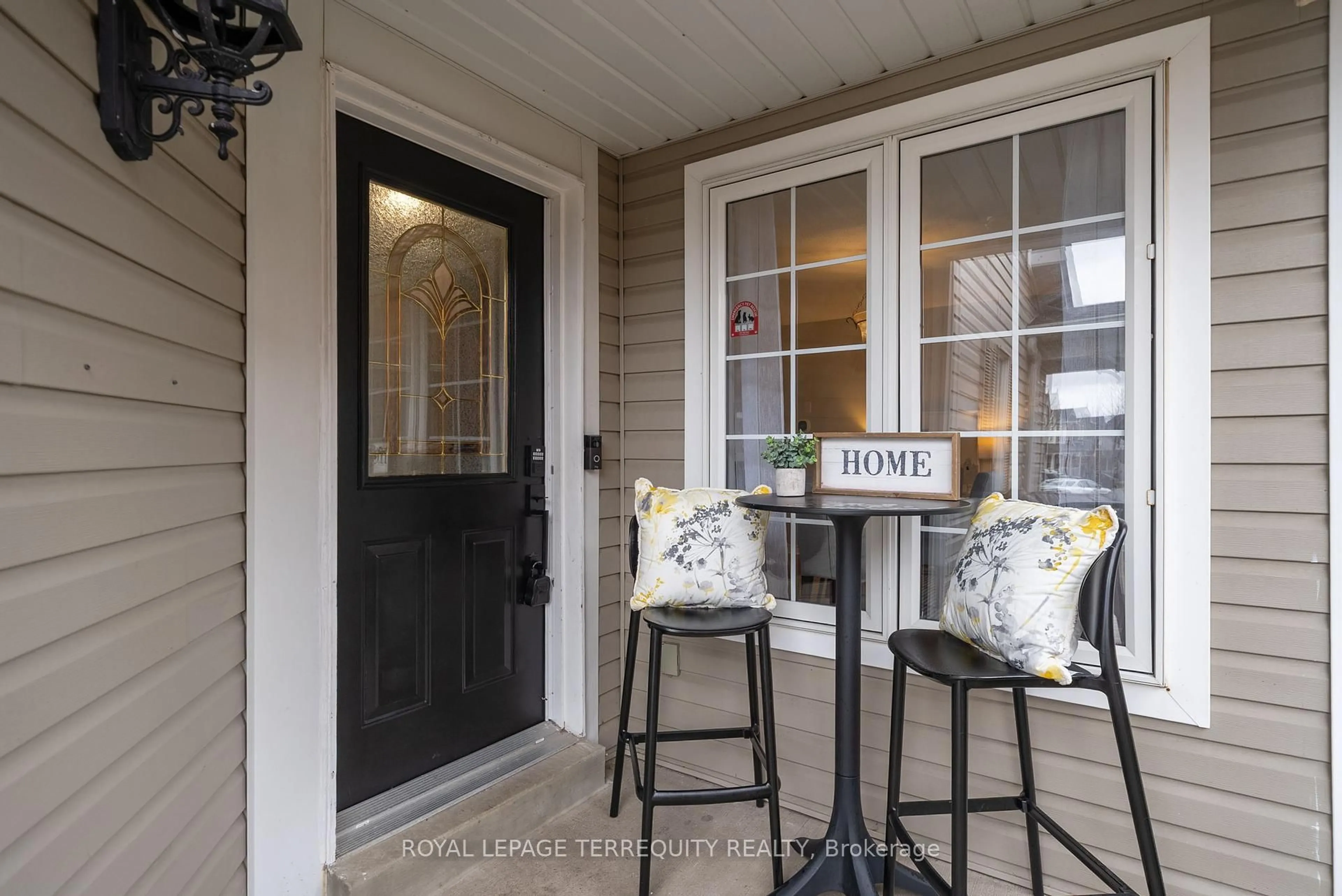 Patio, street for 45 Aster Cres, Whitby Ontario L1M 1J8