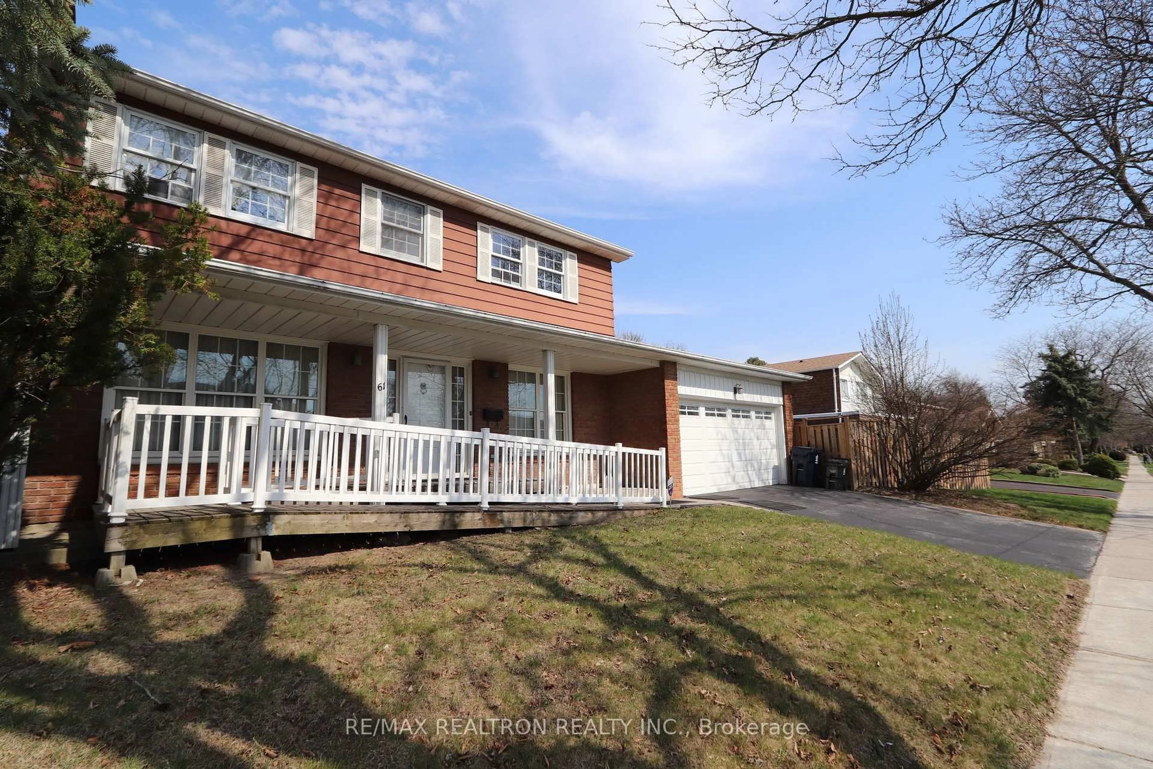 Home with brick exterior material, street for 61 Kilchurn Castle Dr, Toronto Ontario M1T 2W3