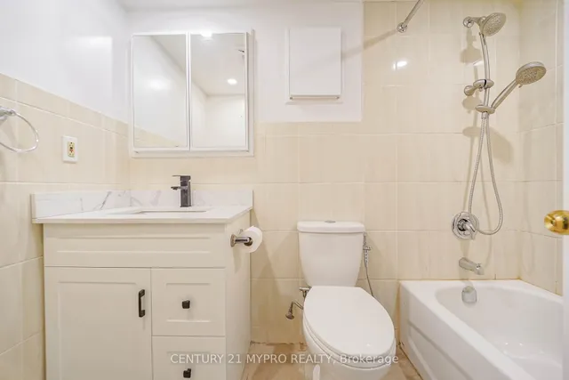 Additional property image - 100 Echo Pt Unit 1708