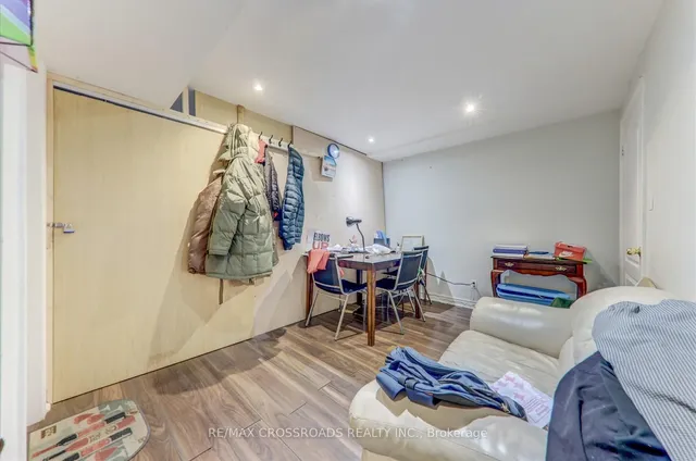 Additional property image - 19 Knotwood Cres