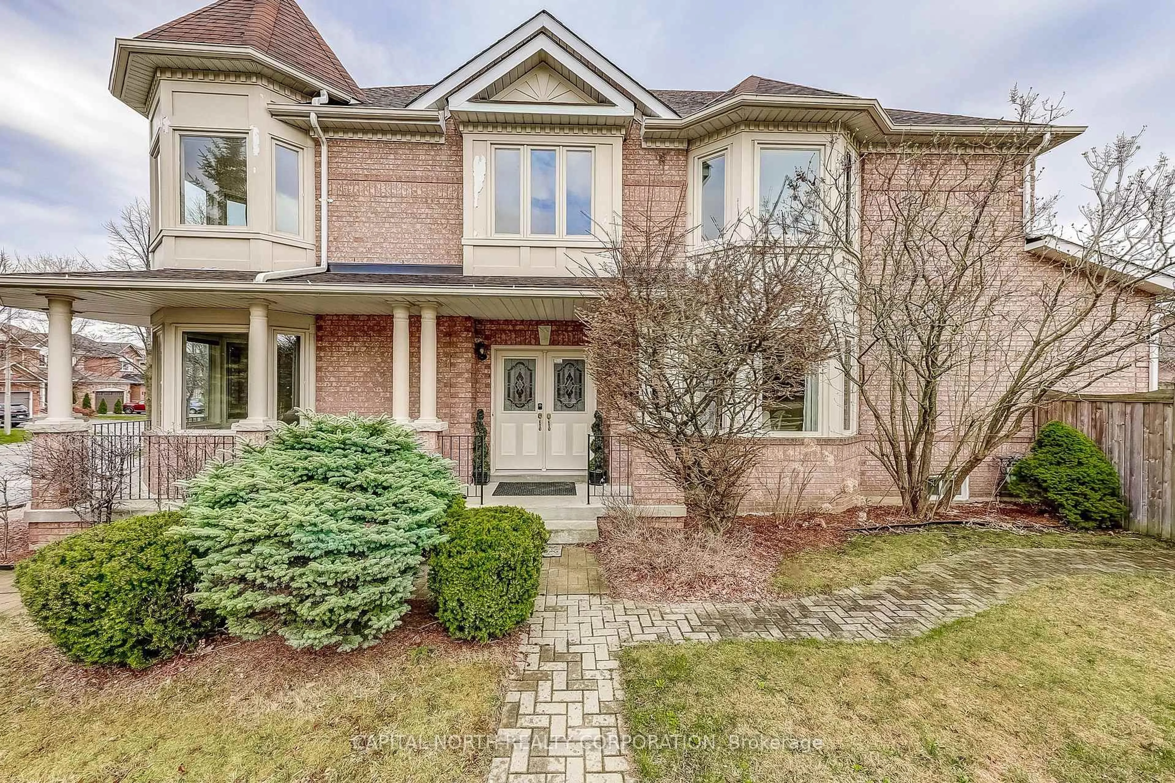 Home with brick exterior material, street for 47 Castle Green Dr, Whitby Ontario L1R 2P9