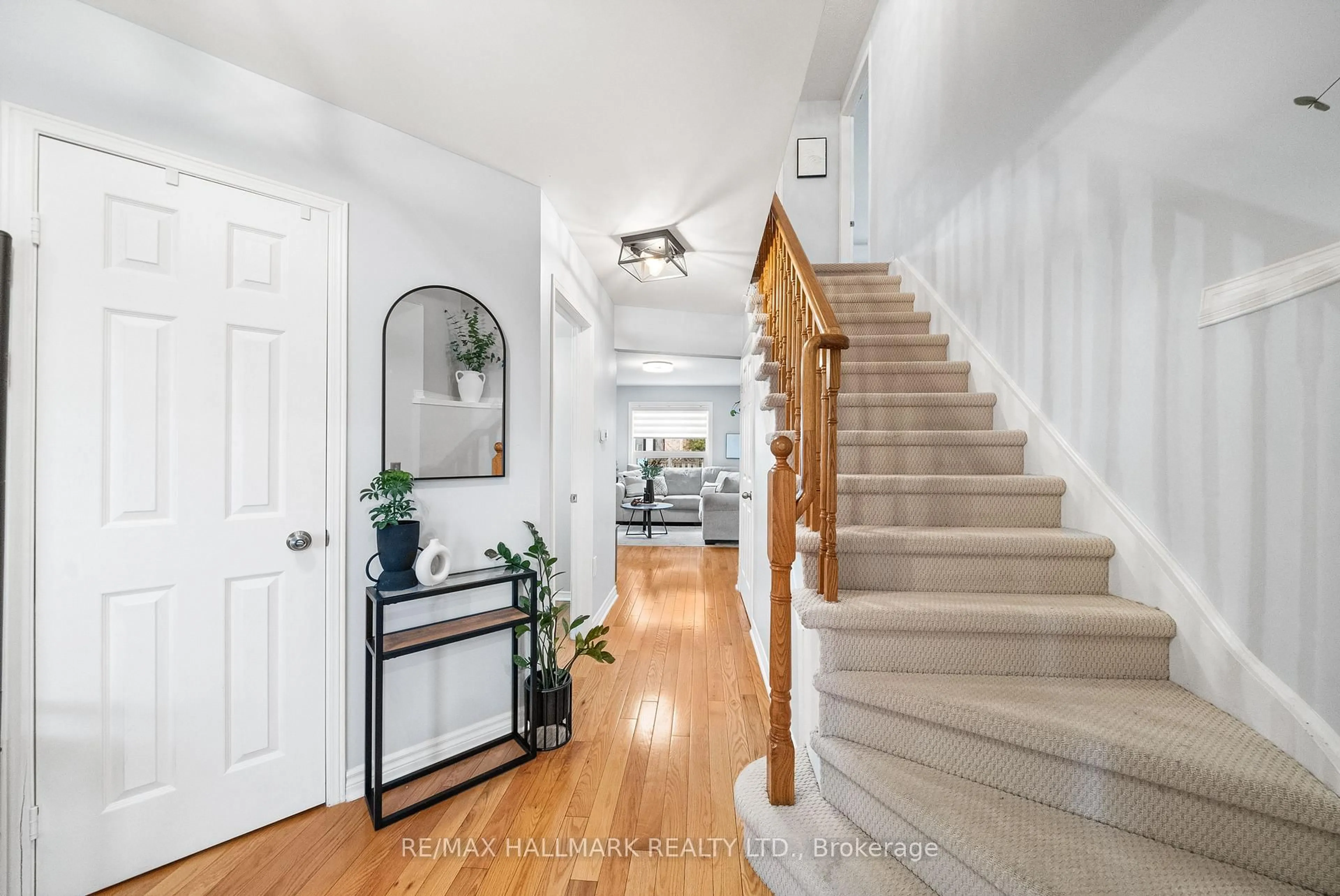 Indoor entryway for 67 Bornholm Dr, Toronto Ontario M1C 4N4