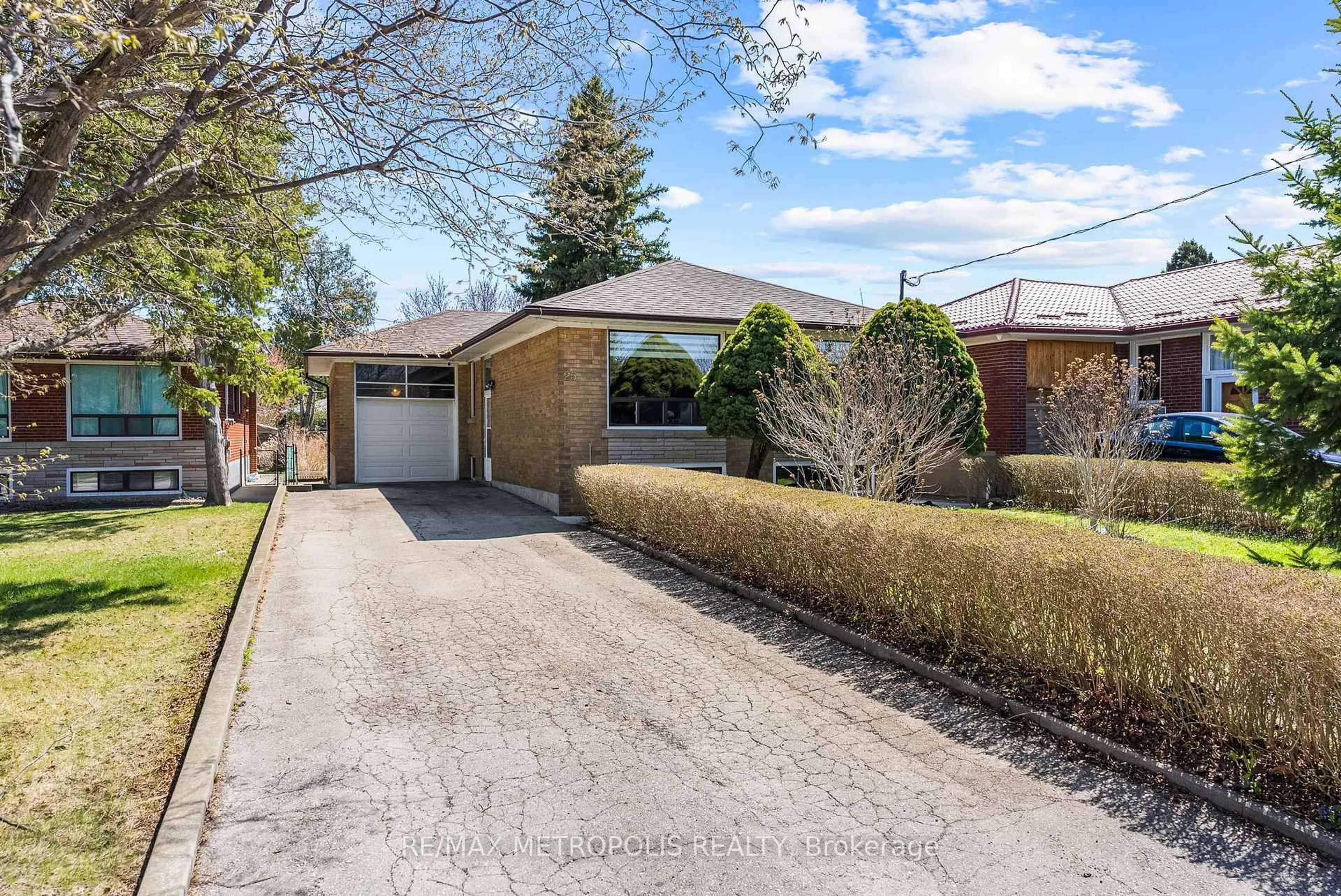 Home with brick exterior material, street for 25 Kells Ave, Toronto Ontario M1K 4W6