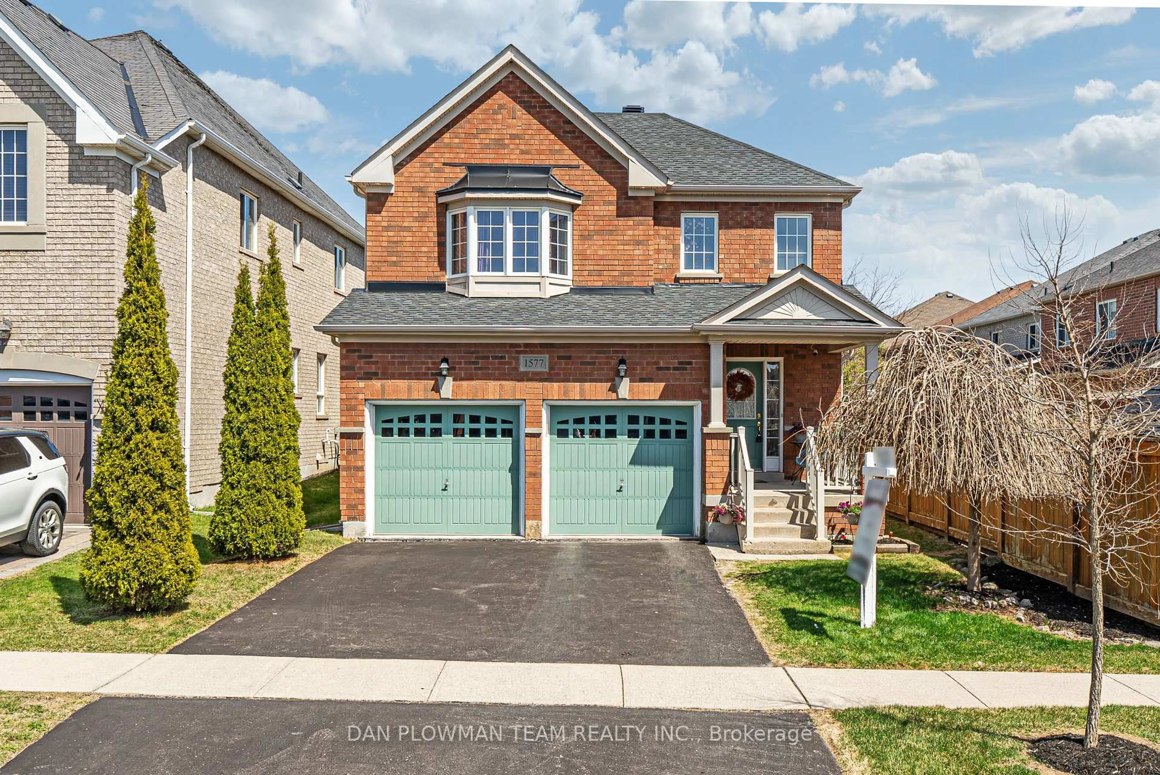 Home with brick exterior material, street for 1577 Rorison St, Oshawa Ontario L1K 0K2
