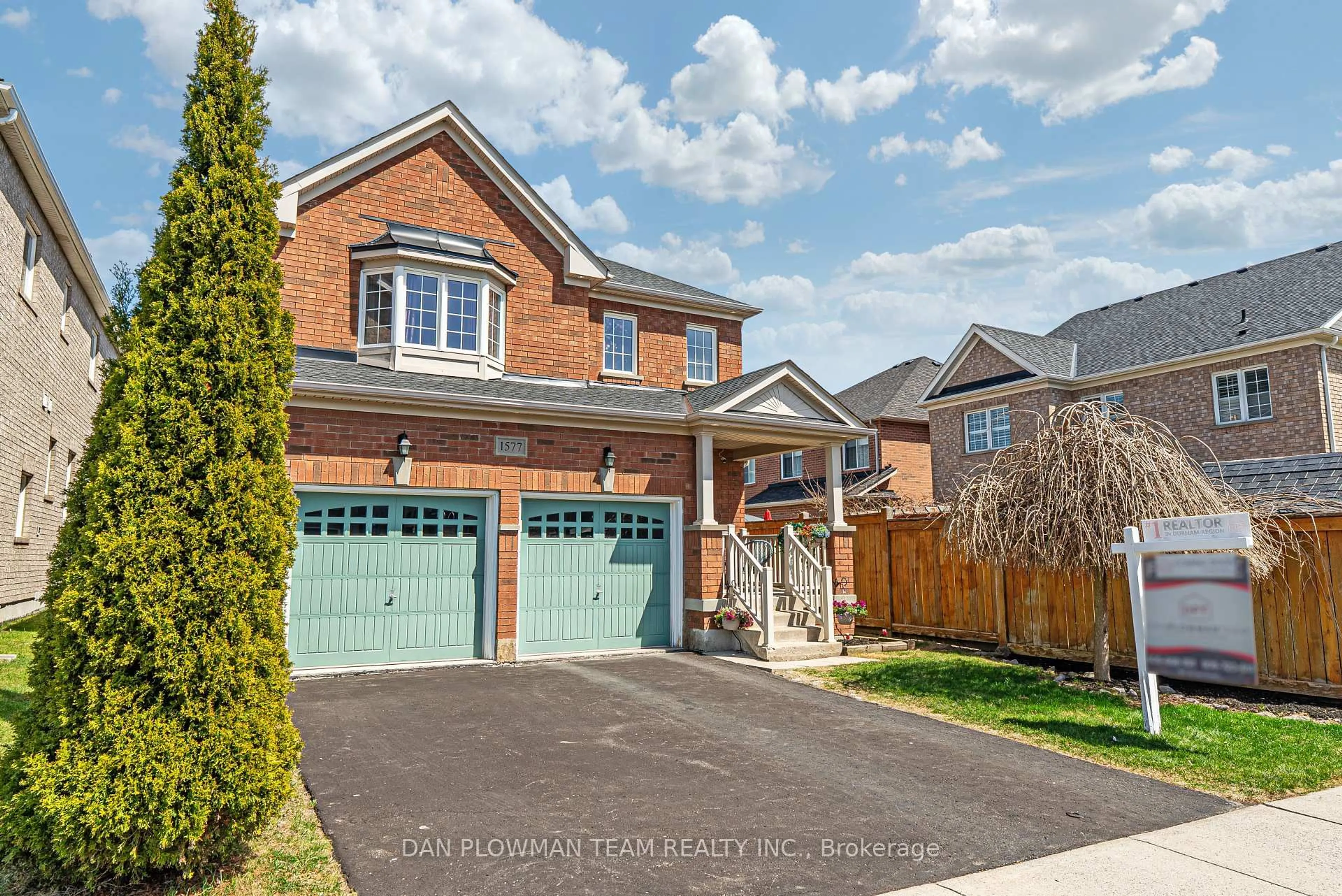 Home with brick exterior material, street for 1577 Rorison St, Oshawa Ontario L1K 0K2
