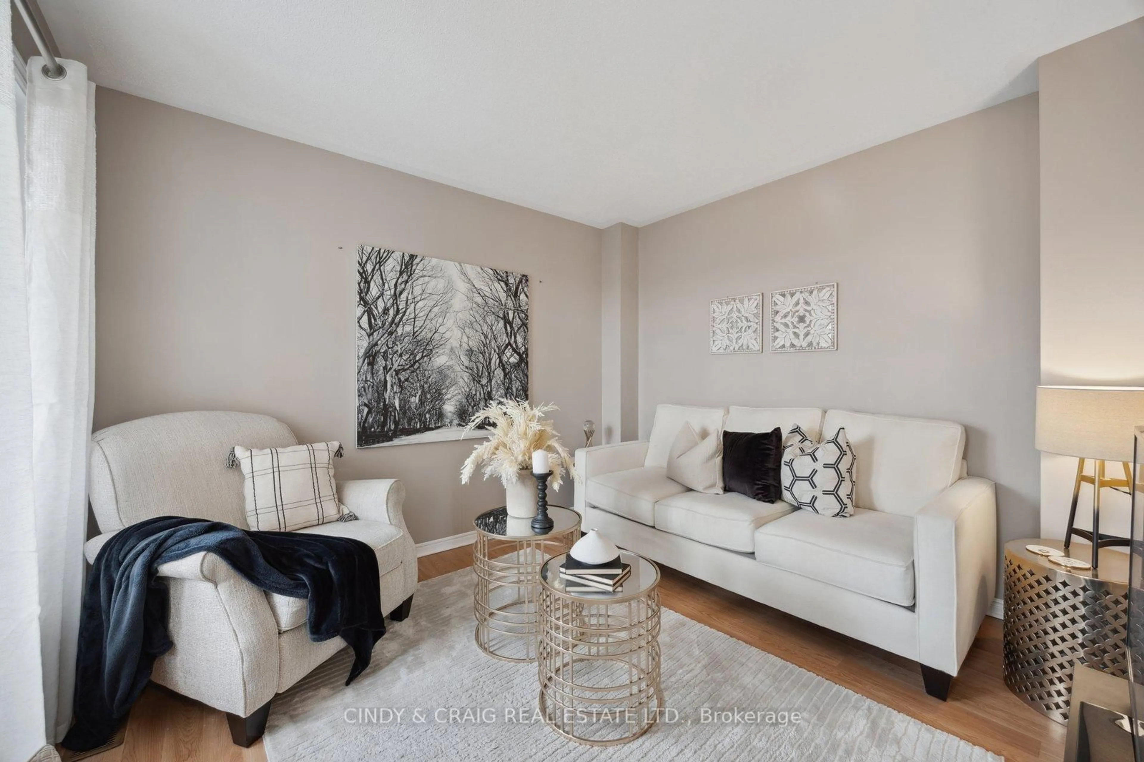 Living room with furniture, unknown for 96 Oke Rd, Clarington Ontario L1E 2V2