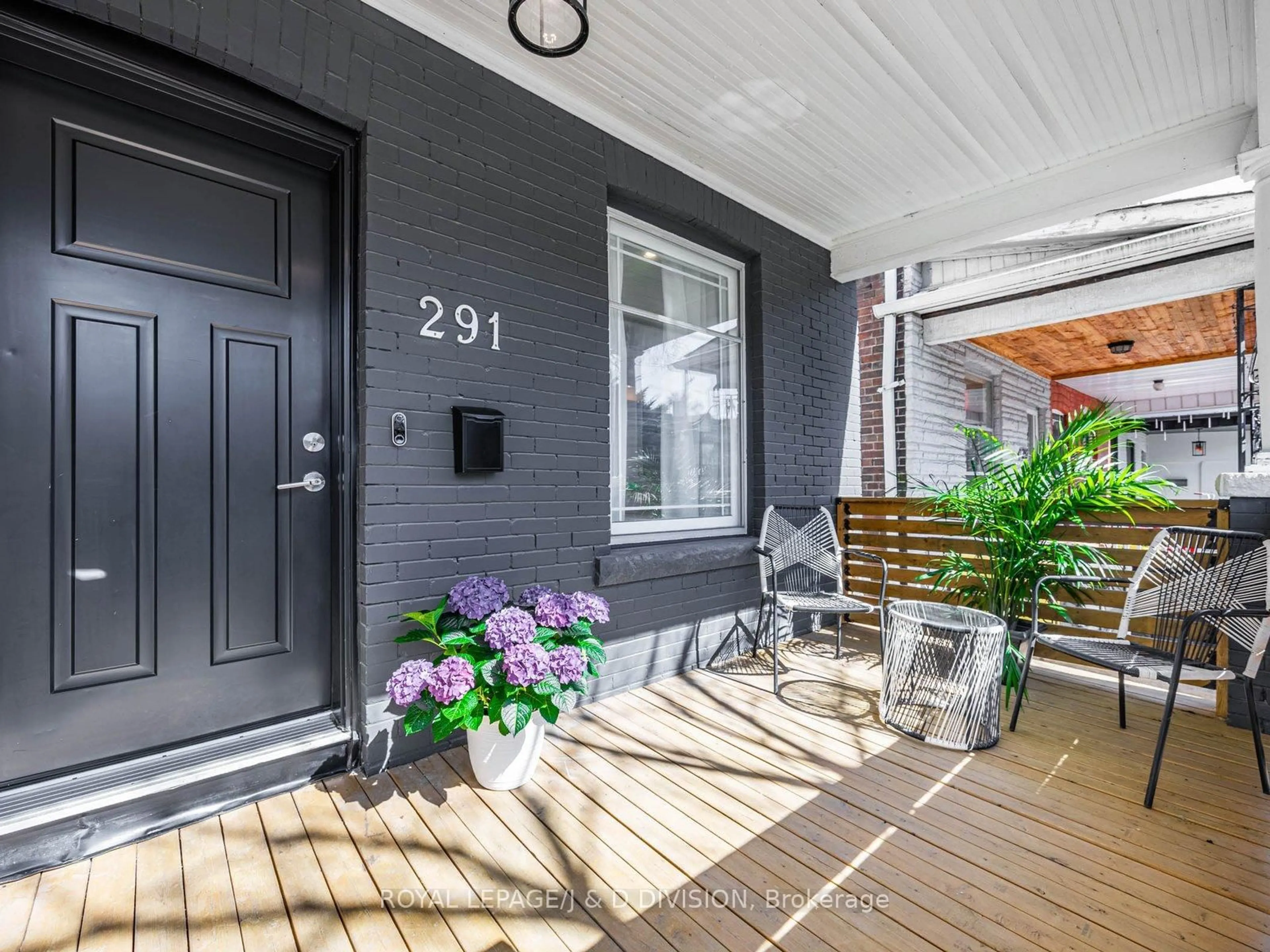 Indoor entryway for 291 Highfield Rd, Toronto Ontario M4L 2V4