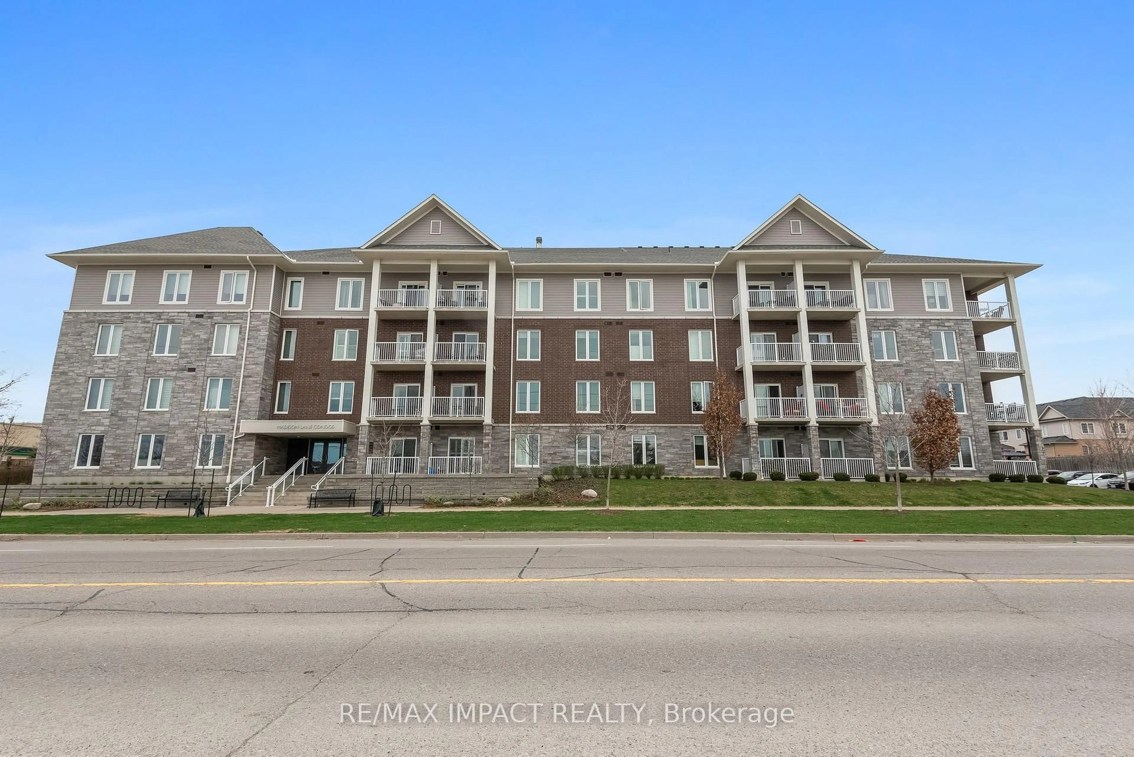 Unknown for 290 Liberty St #305, Clarington Ontario L1C 0H3