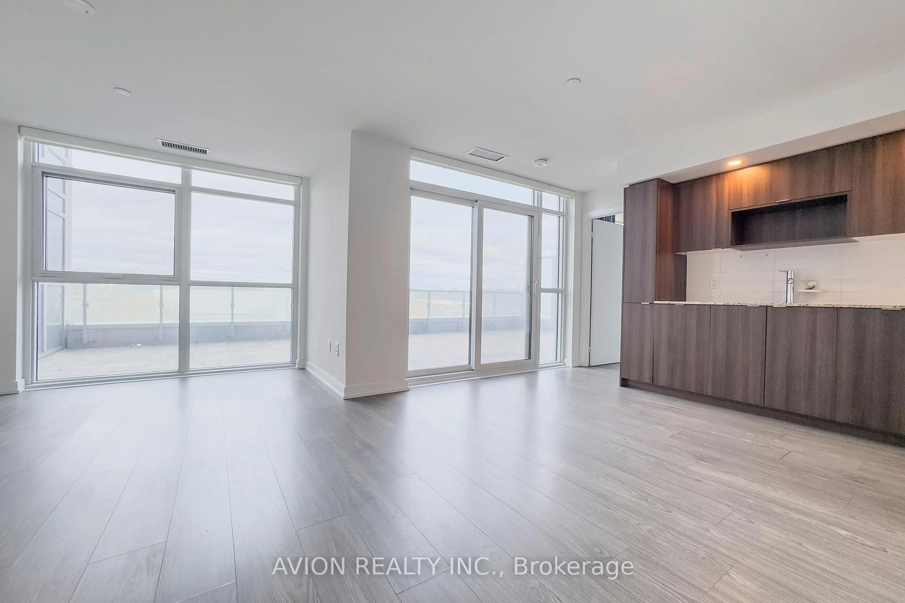 A pic of a room for 225 Village Green Sq #211, Toronto Ontario M1S 0N4