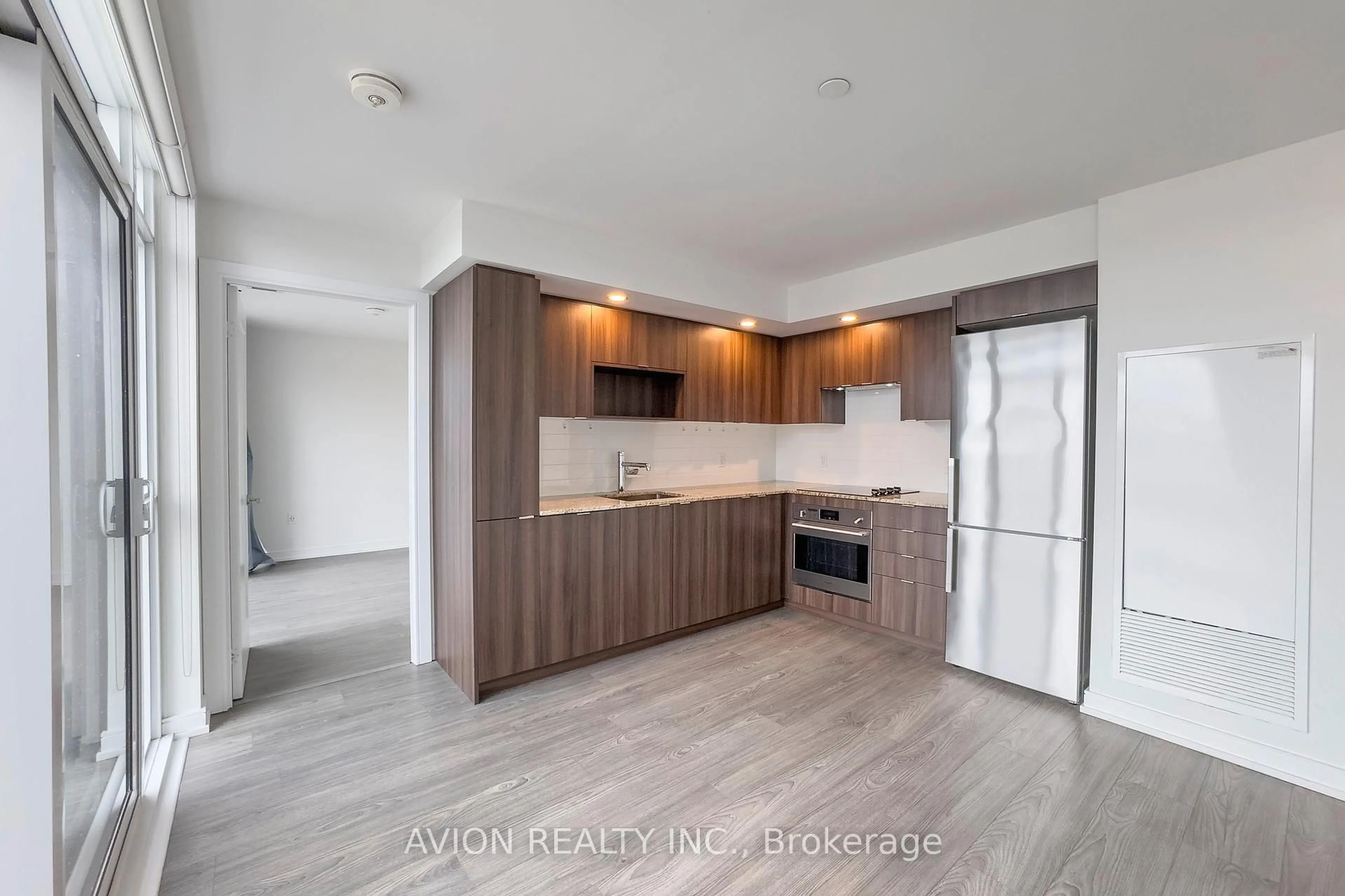 Standard kitchen, unknown for 225 Village Green Sq #211, Toronto Ontario M1S 0N4