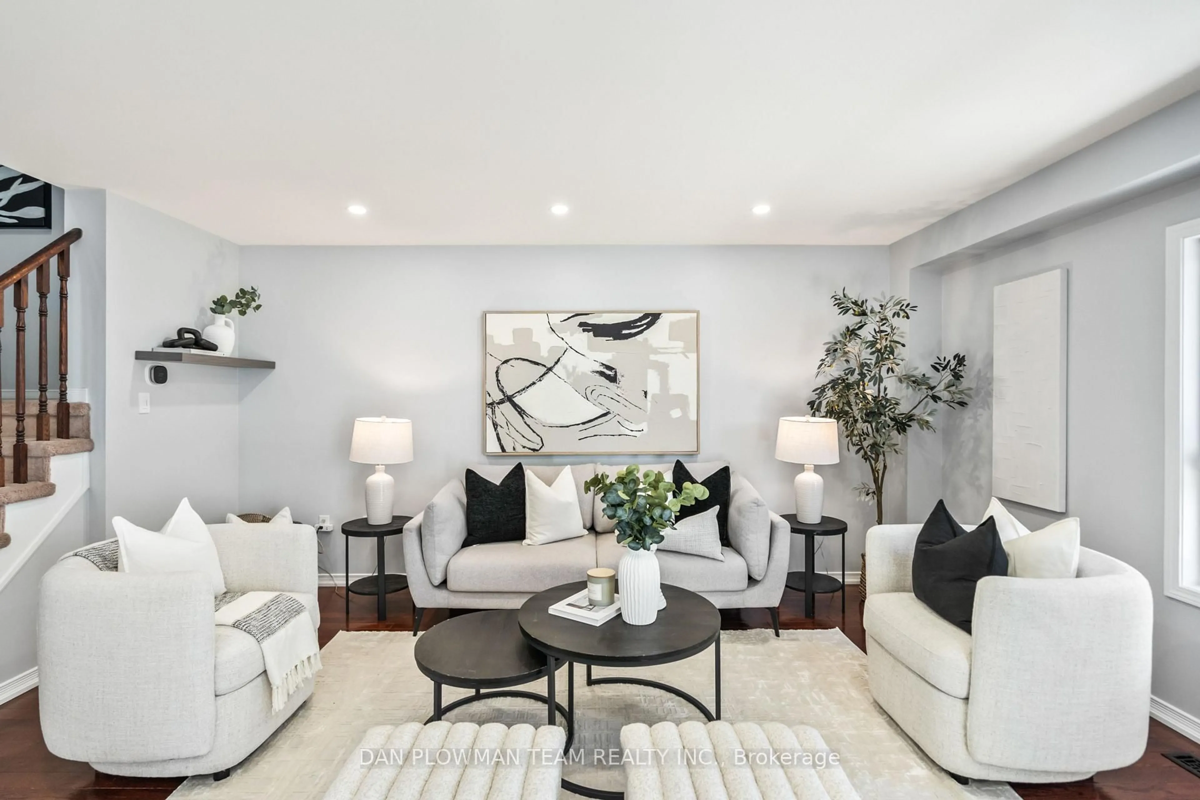 Living room with furniture, unknown for 116 Swindells St, Clarington Ontario L1C 0C8