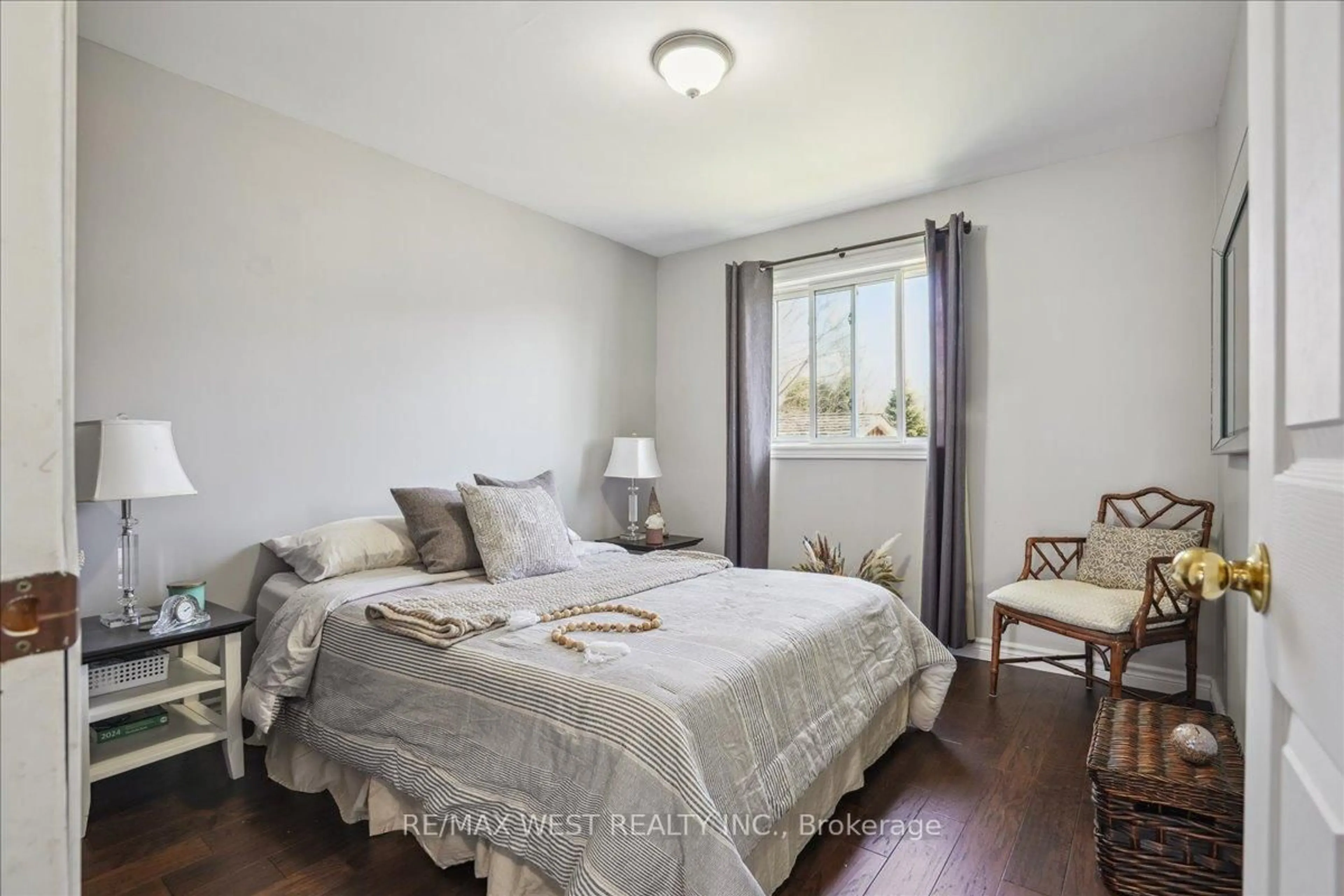 Bedroom with bed, unknown for 783 Grandview St, Oshawa Ontario L1K 2K1