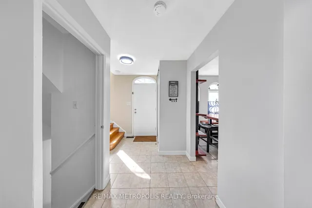 Additional property image - 2550 Birchmount Rd Unit 5