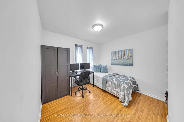 Additional property image - 2550 Birchmount Rd Unit 5