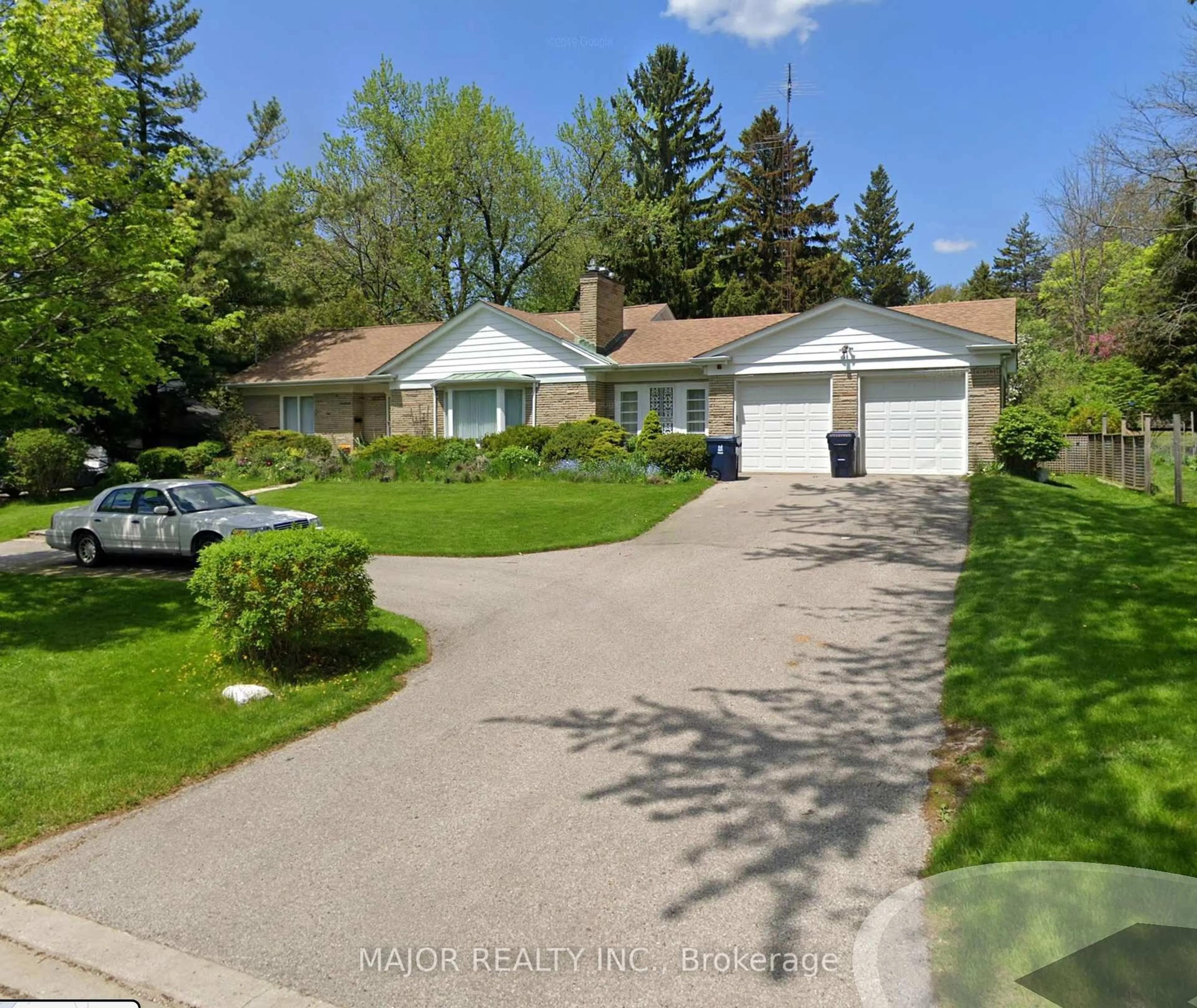 A pic from outside/outdoor area/front of a property/back of a property/a pic from drone, street for 20 Bellehaven Cres, Toronto Ontario M1M 1H3