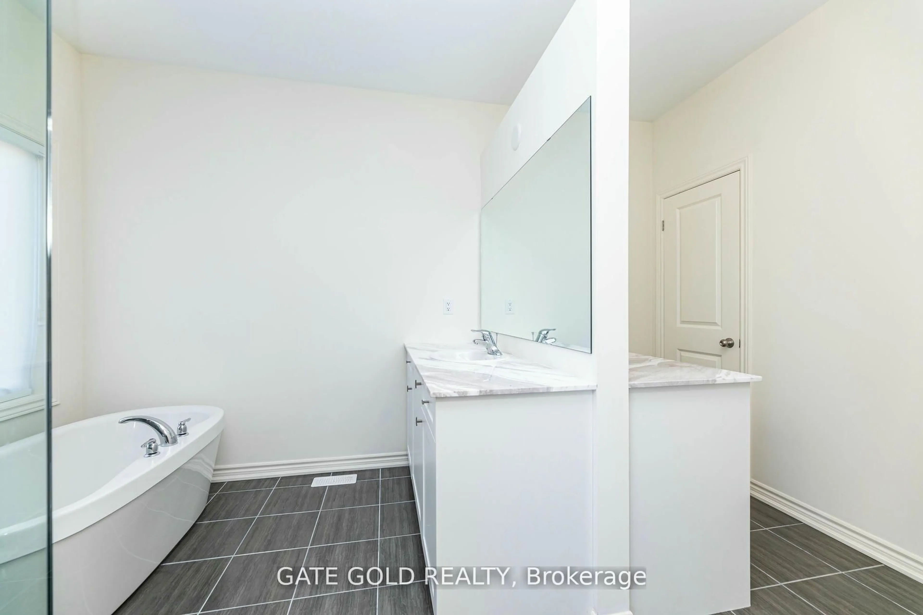 Standard bathroom, unknown for 861 Rexton Dr, Oshawa Ontario L1L 0V1