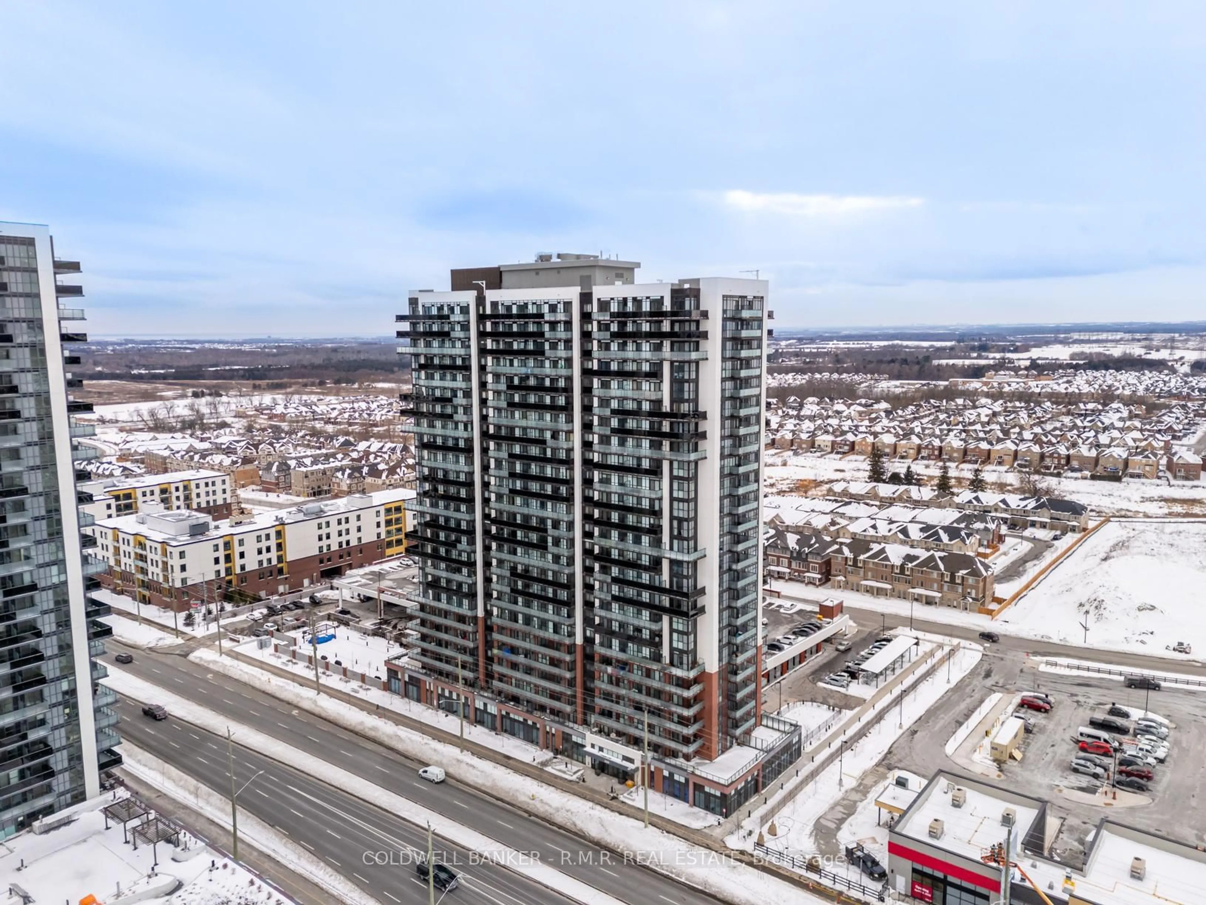 A pic from outside/outdoor area/front of a property/back of a property/a pic from drone, city buildings view from balcony for 2550 Simcoe St #2513, Oshawa Ontario L1L 0R5