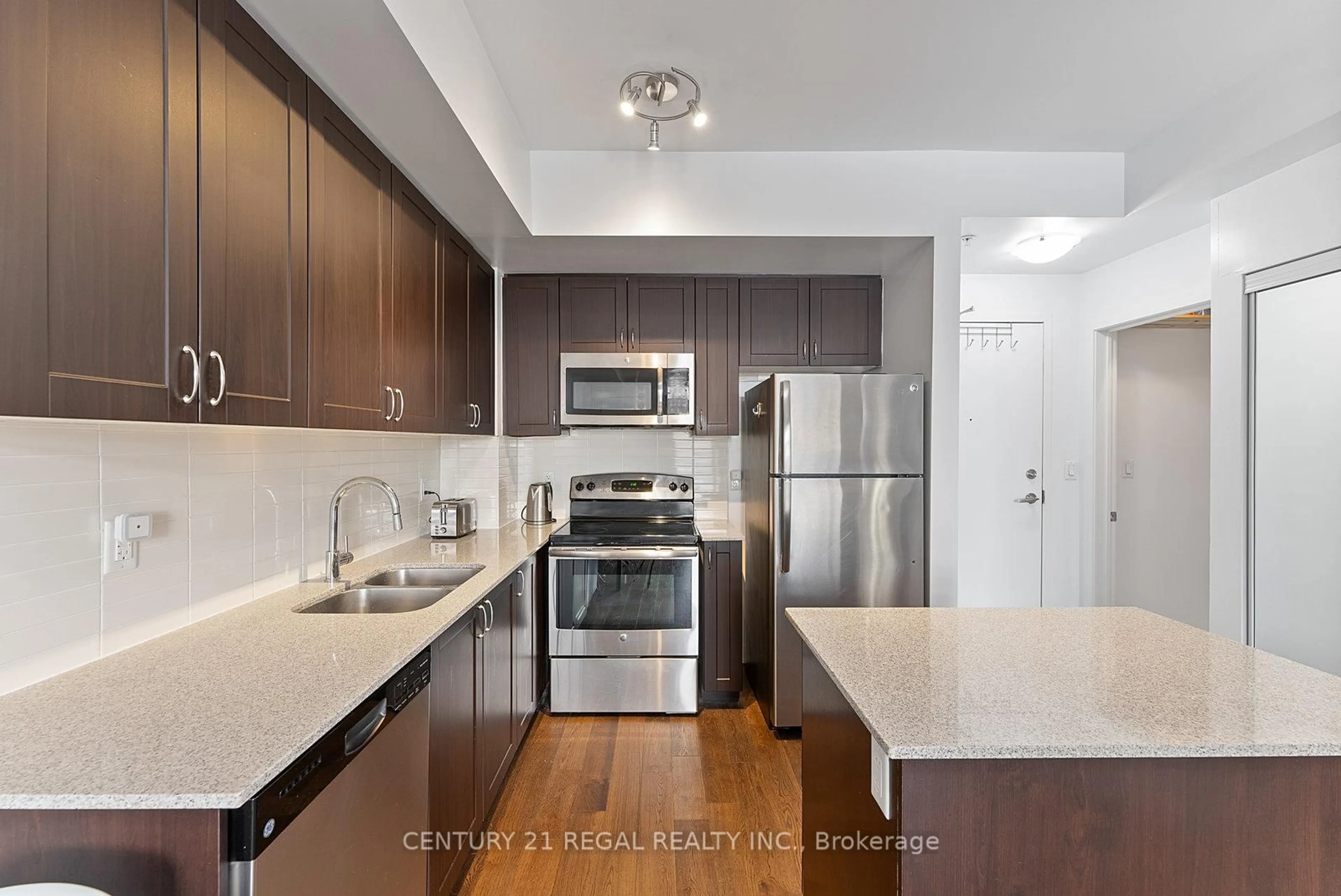 Standard kitchen, unknown for 3560 st clair Ave #302, Toronto Ontario M1K 0A9