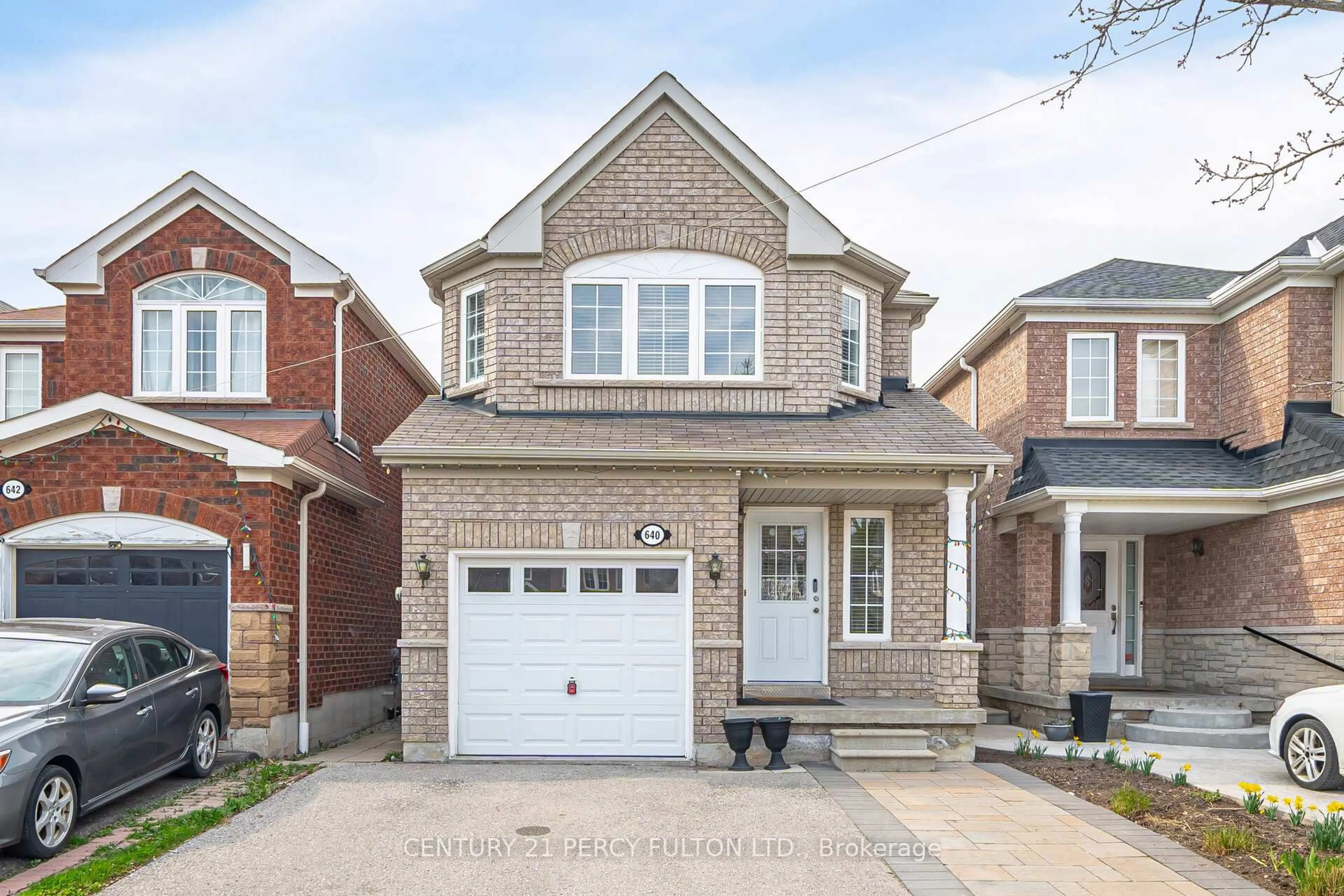 Home with brick exterior material, street for 640 Sunbird Tr, Pickering Ontario L1X 2X7