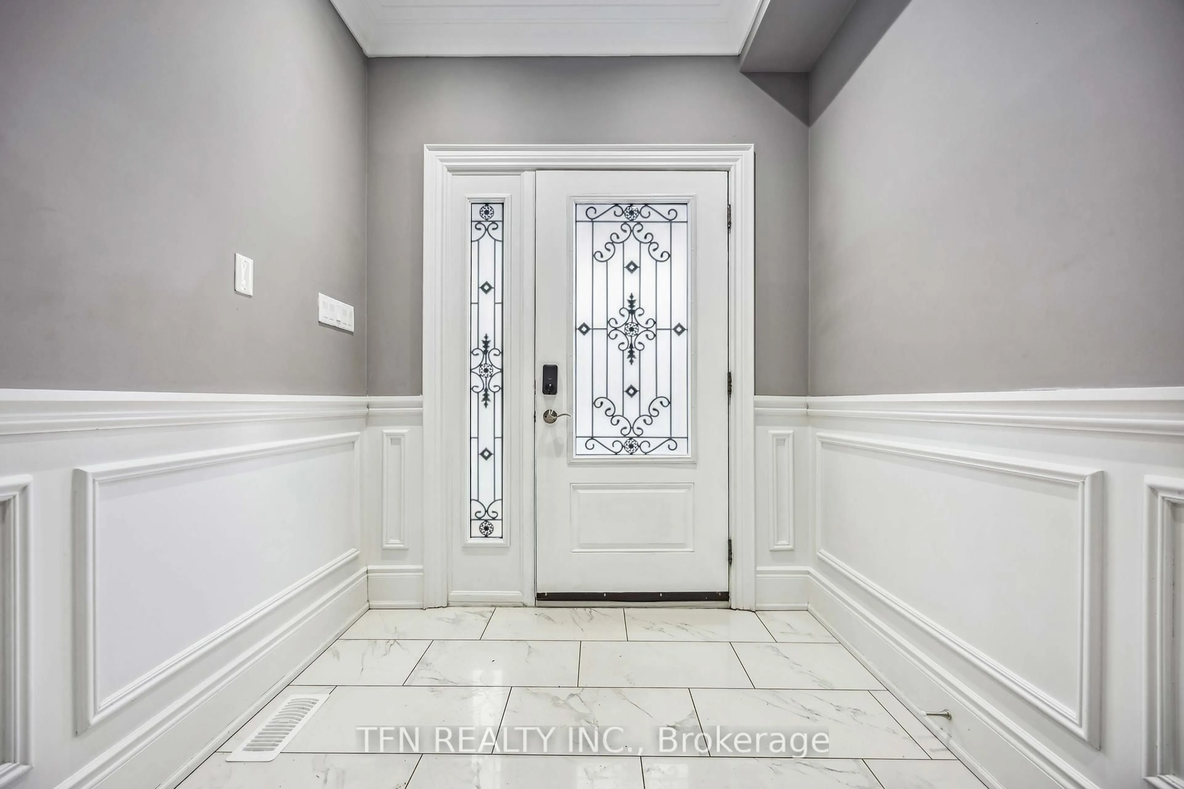 Indoor entryway for 282B Aylesworth Ave, Toronto Ontario M1N 2K2