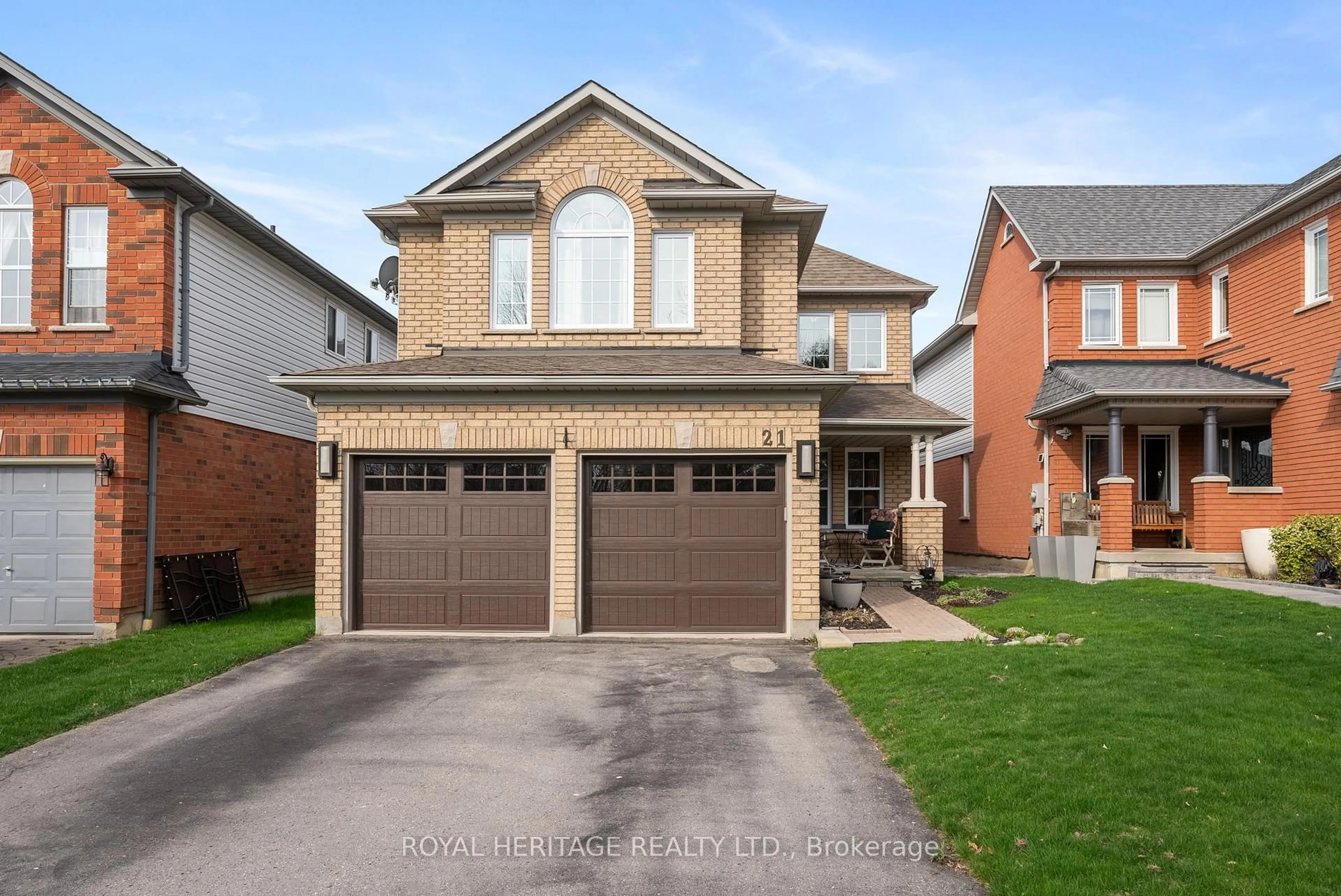 Home with brick exterior material, street for 21 Dalebrooke Cres, Whitby Ontario L1P 1P1