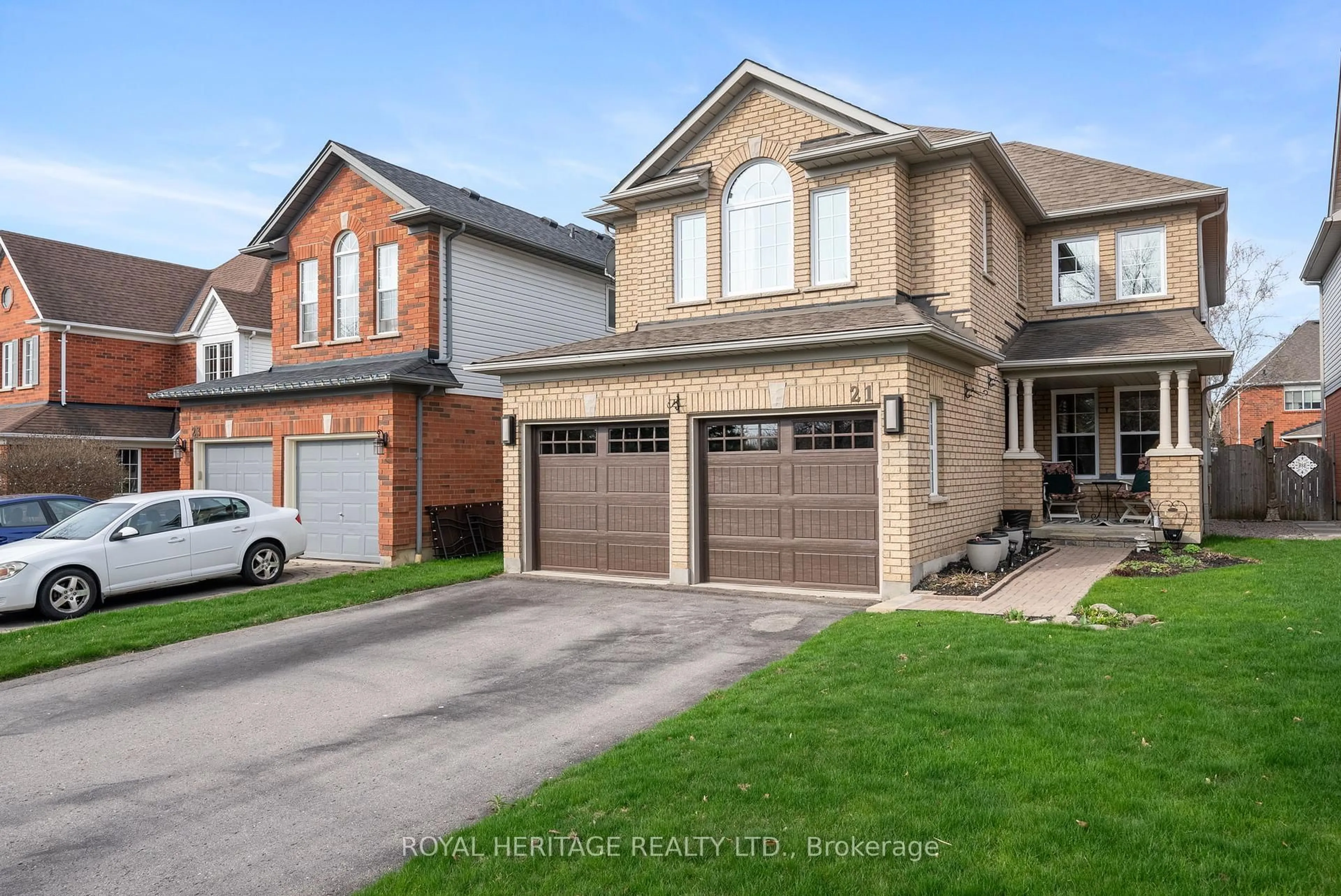 Home with brick exterior material, street for 21 Dalebrooke Cres, Whitby Ontario L1P 1P1