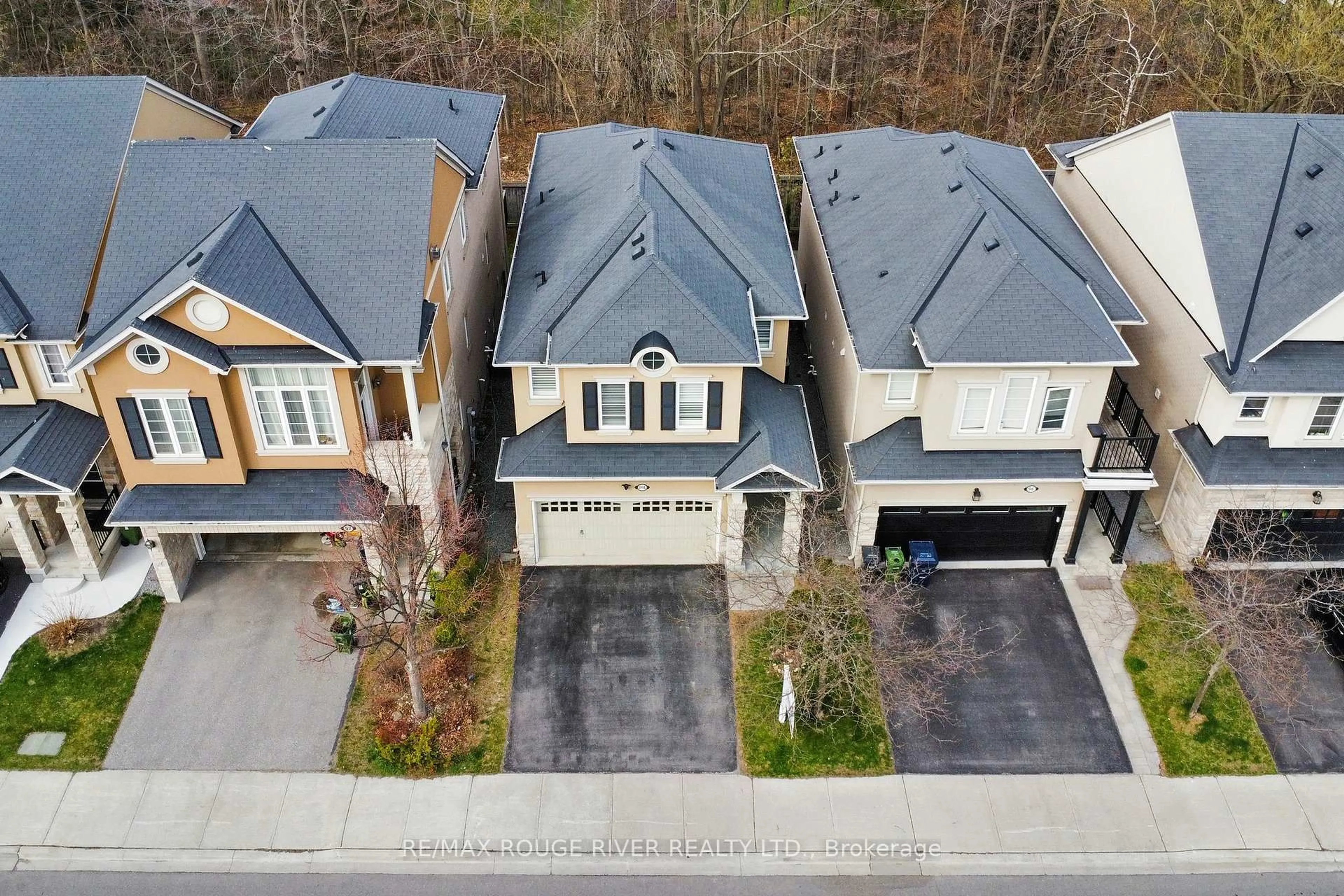 A pic from outside/outdoor area/front of a property/back of a property/a pic from drone, street for 94 A PORTWINE Dr, Toronto Ontario M1C 0C9