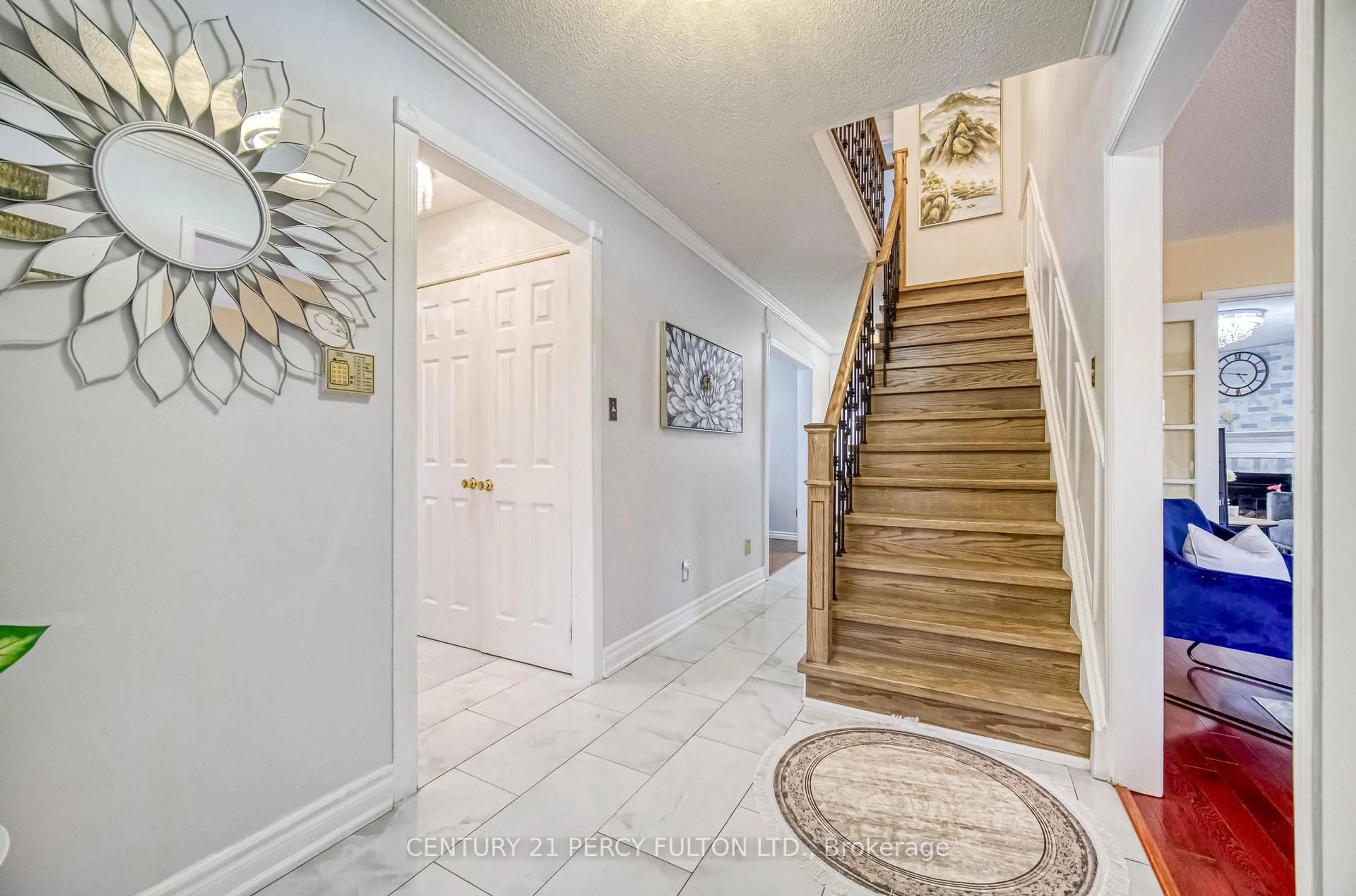 Indoor entryway for 82 Chapman Dr, Ajax Ontario L1T 3E5