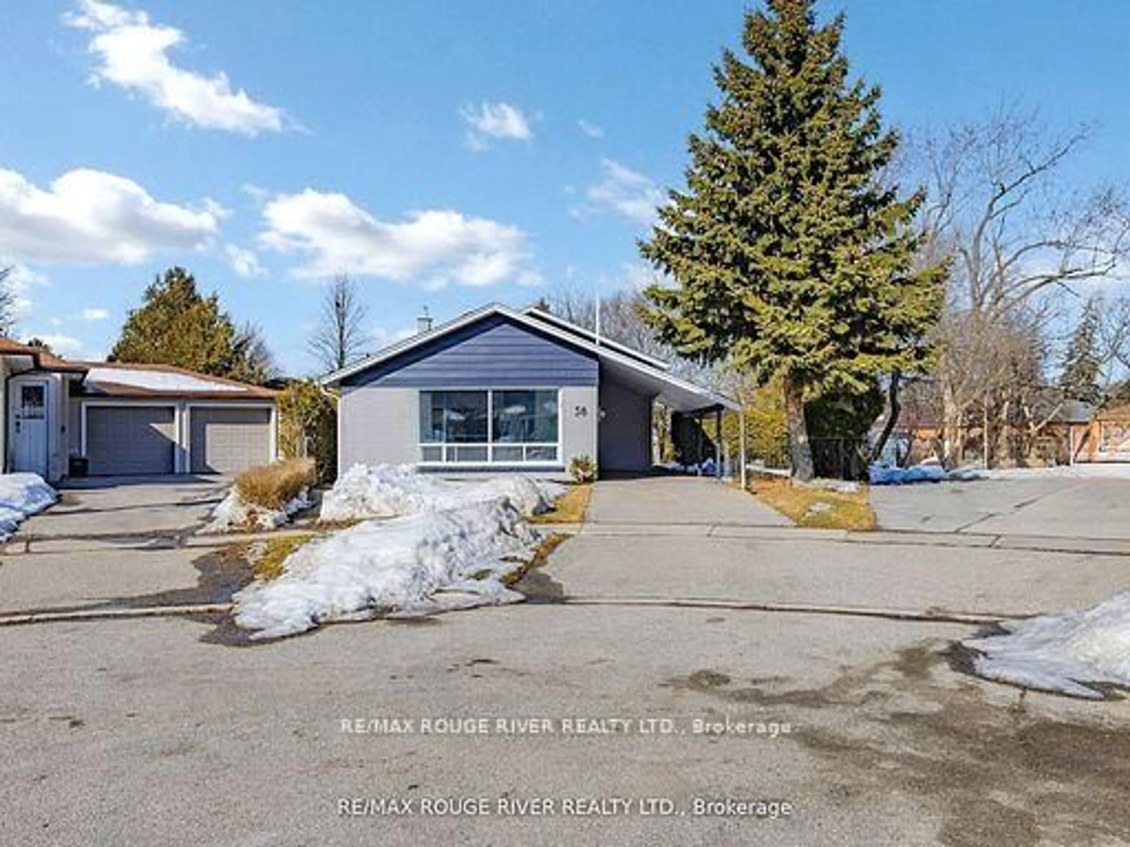 A pic from outside/outdoor area/front of a property/back of a property/a pic from drone, street for 58 Flintridge Rd, Toronto Ontario M1P 1C3