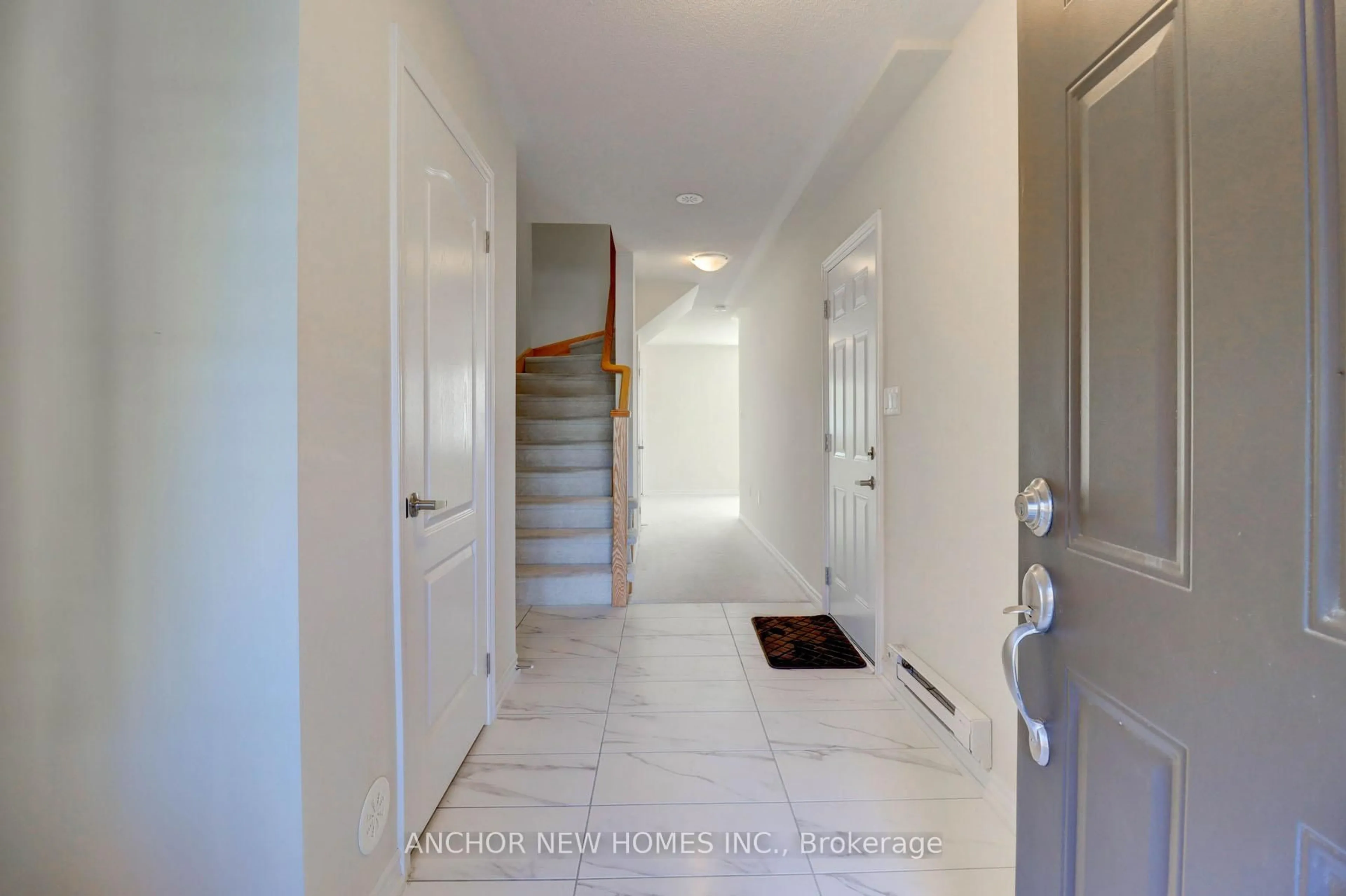 Indoor entryway for 2091 Prestonvale Rd, Clarington Ontario L1E 0H8