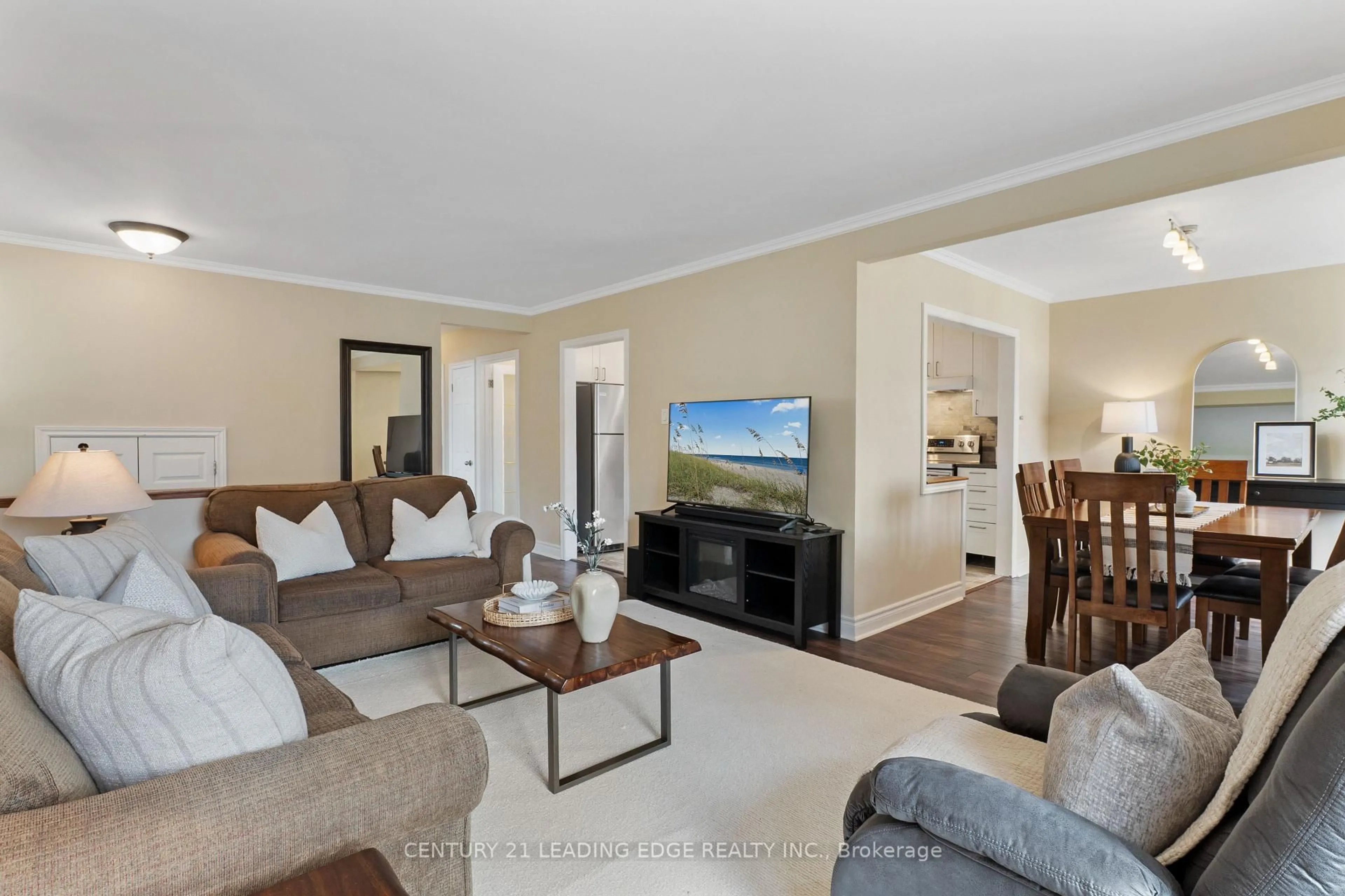 Living room with furniture, unknown for 3 Bournville Dr, Toronto Ontario M1E 1C3