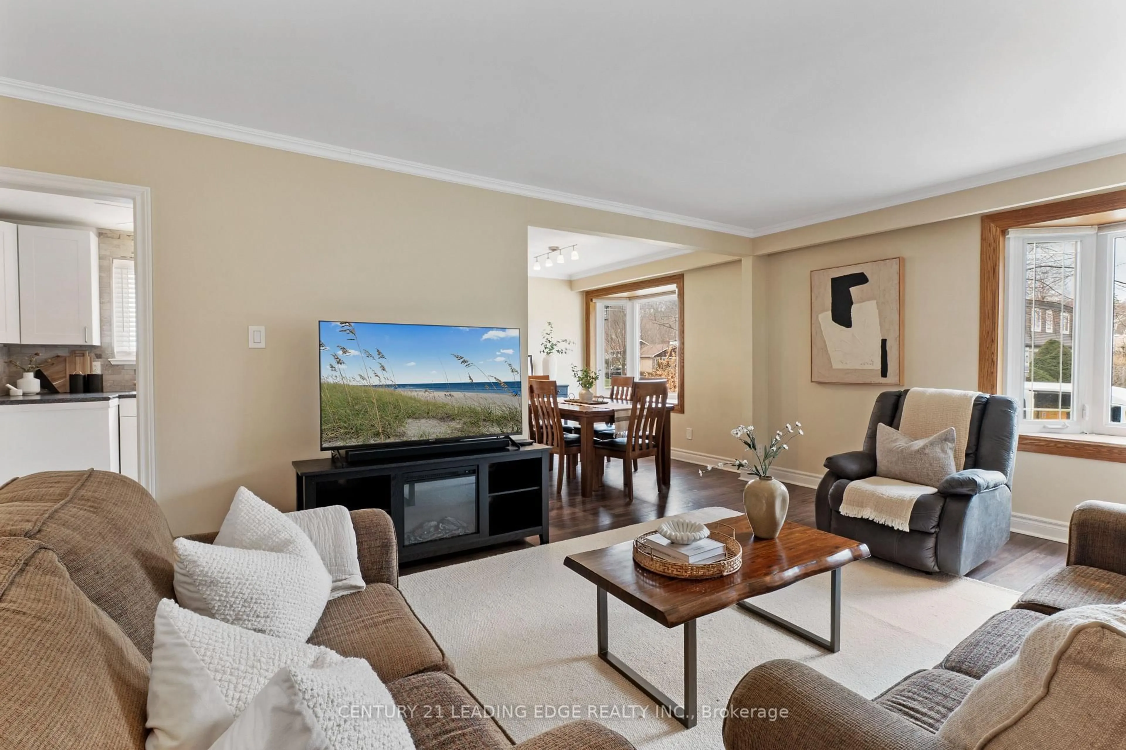Living room with furniture, unknown for 3 Bournville Dr, Toronto Ontario M1E 1C3