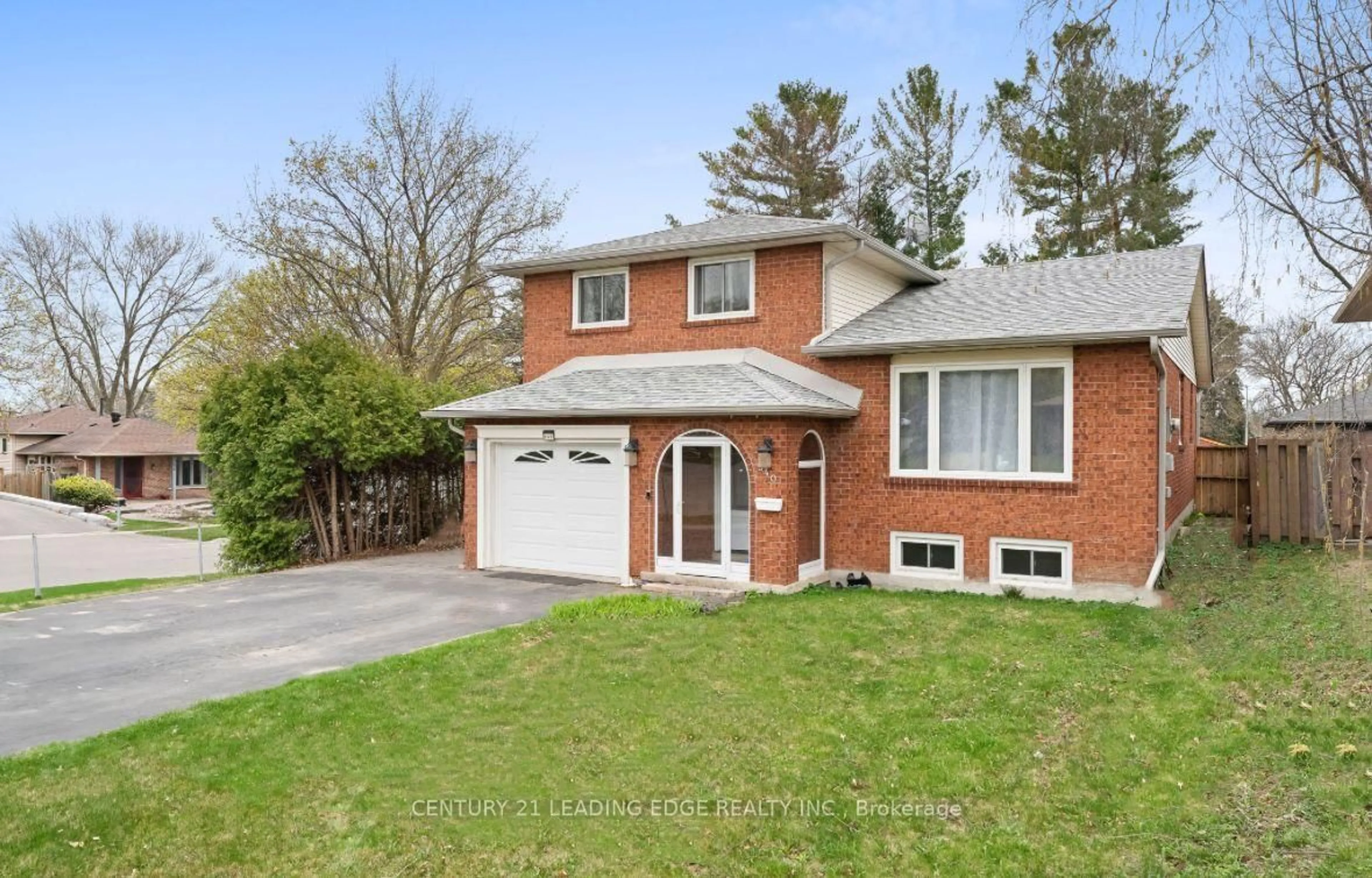 Home with brick exterior material, street for 840 William Booth Cres, Oshawa Ontario L1G 7N4