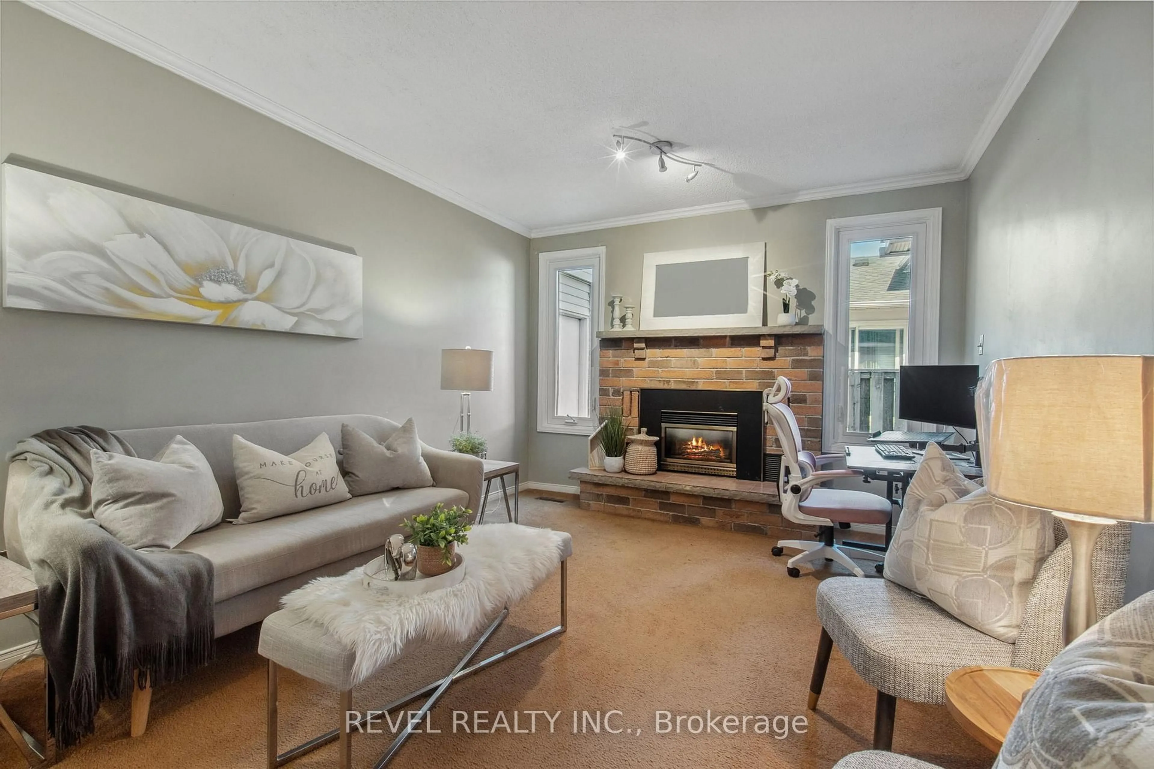Living room with furniture, unknown for 5 Winners Circ, Whitby Ontario L1N 7B5