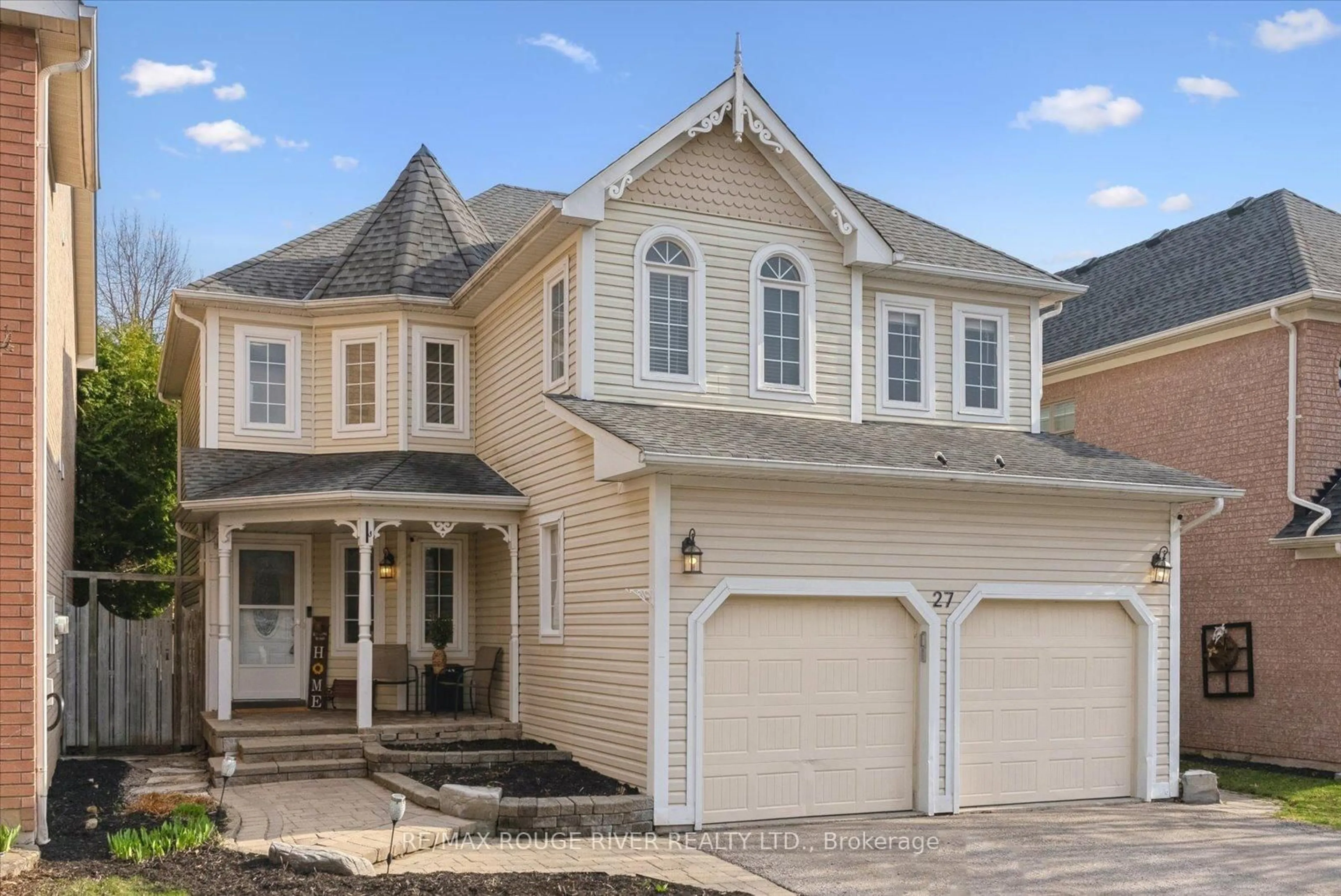 Home with vinyl exterior material, street for 27 Zachary Pl, Whitby Ontario L1M 1E3