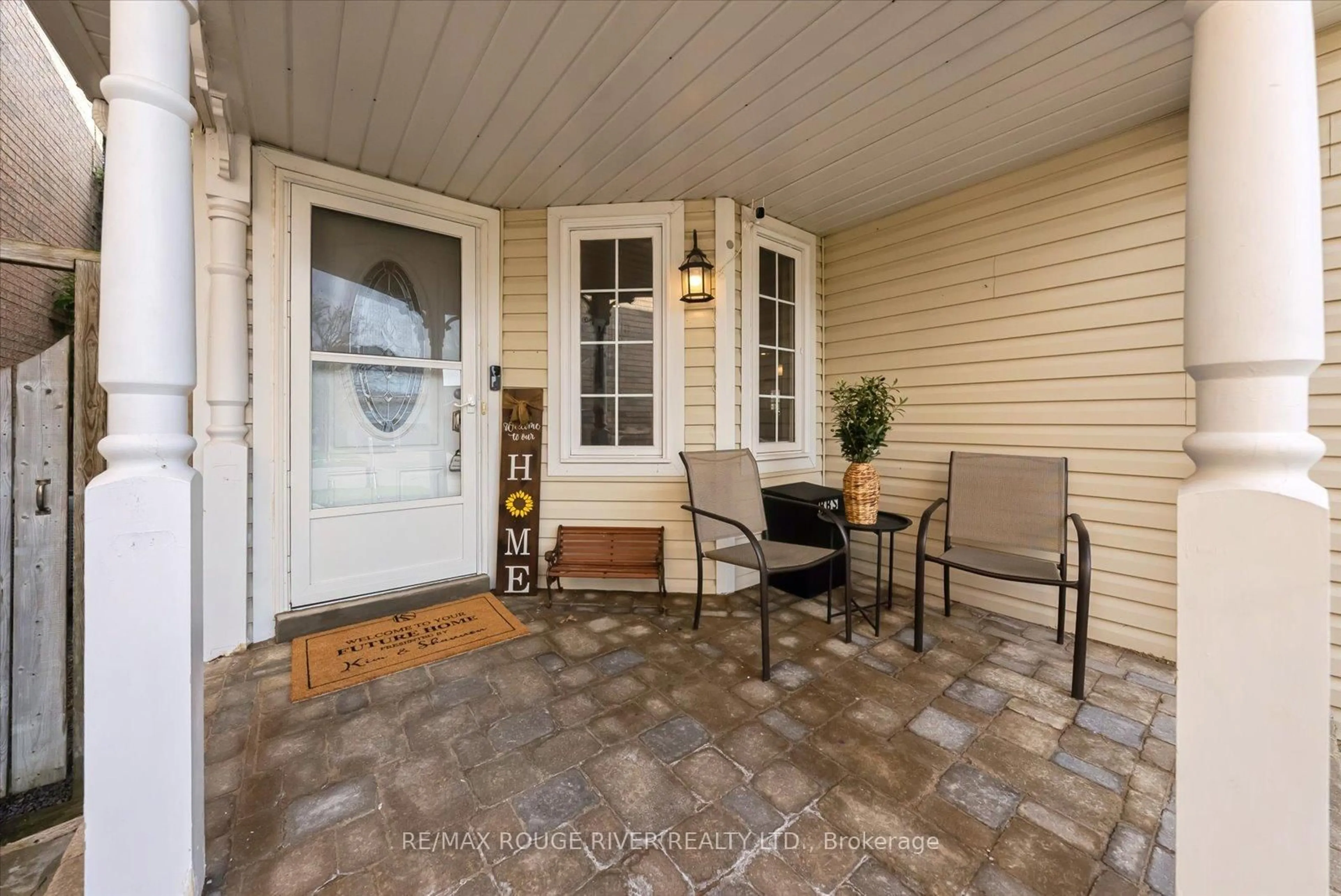 Patio, street for 27 Zachary Pl, Whitby Ontario L1M 1E3