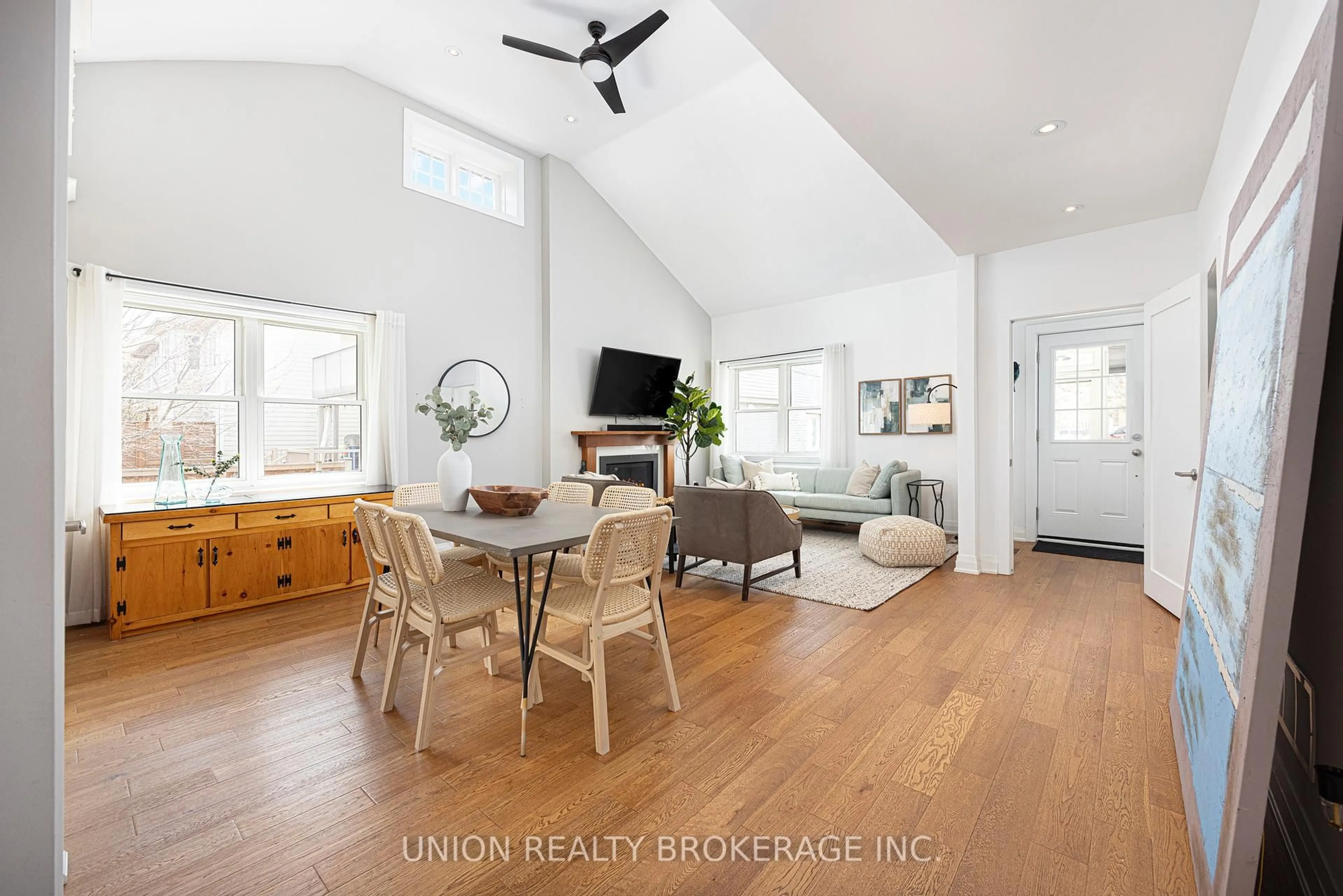 Unknown for 187 Blantyre Ave, Toronto Ontario M1N 2R6
