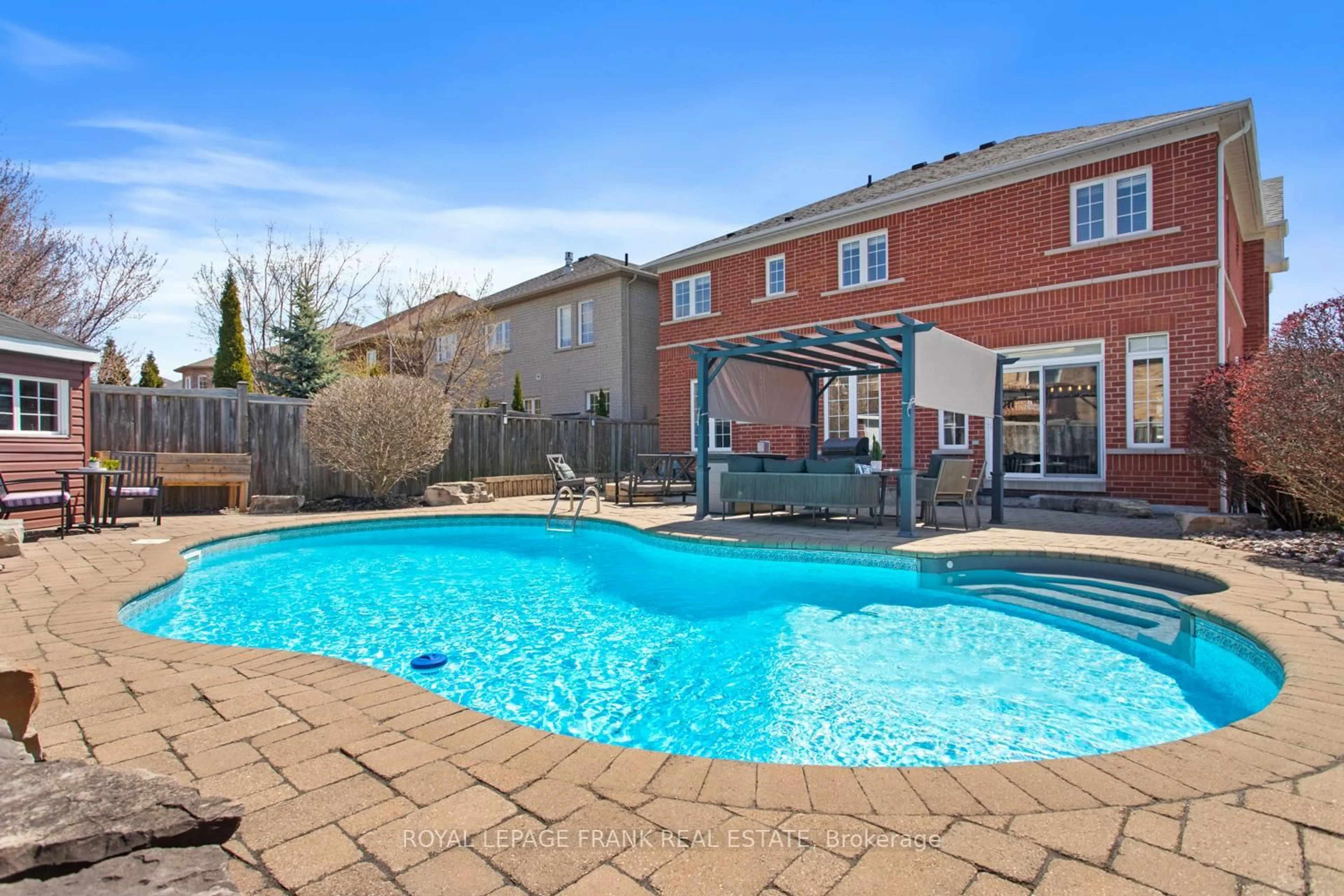 Pool for 1053 Copperfield Dr, Oshawa Ontario L1K 3C4