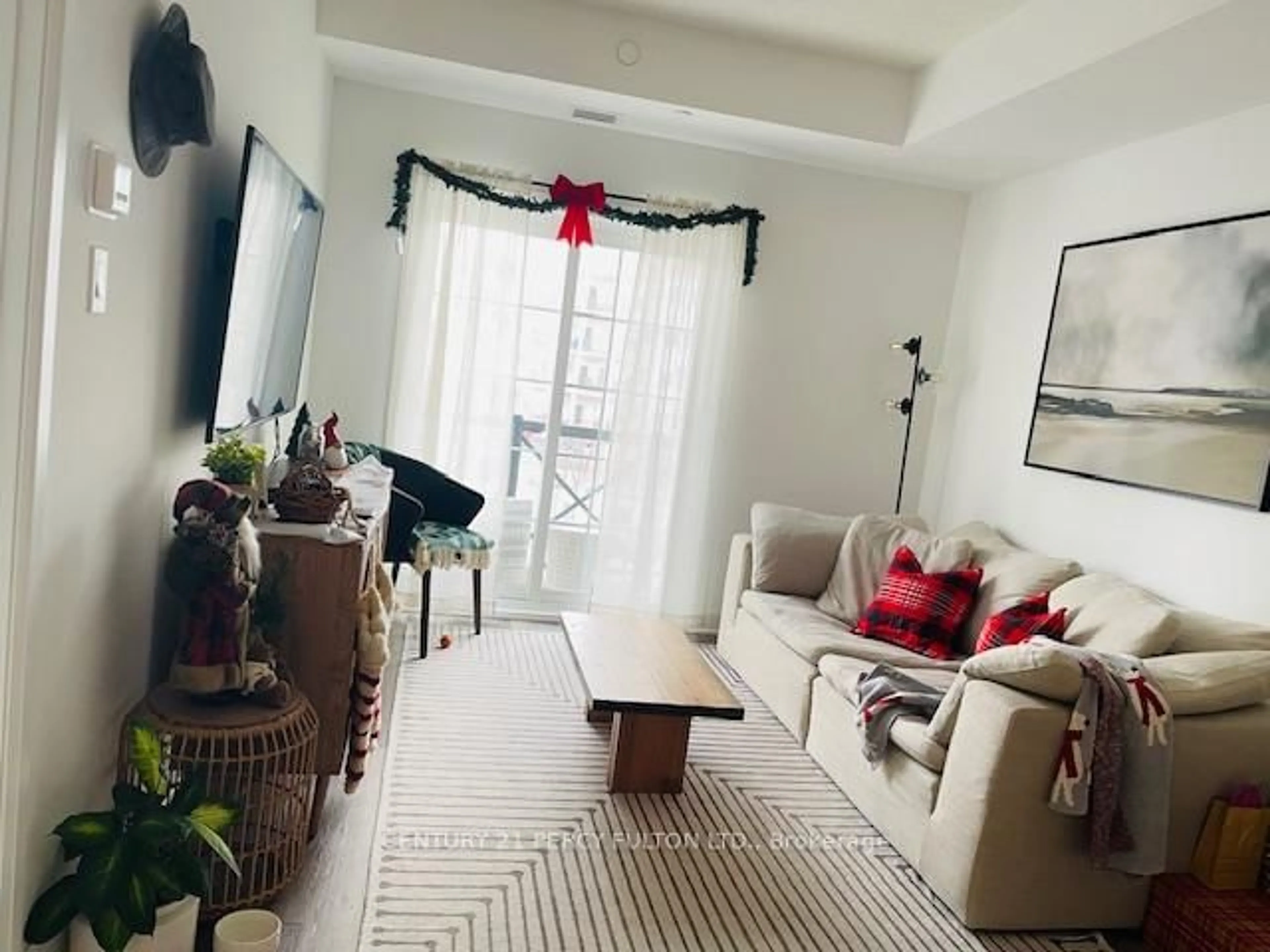 Living room with furniture, unknown for 50 Lakebreeze Dr #226, Clarington Ontario L1B 0V9