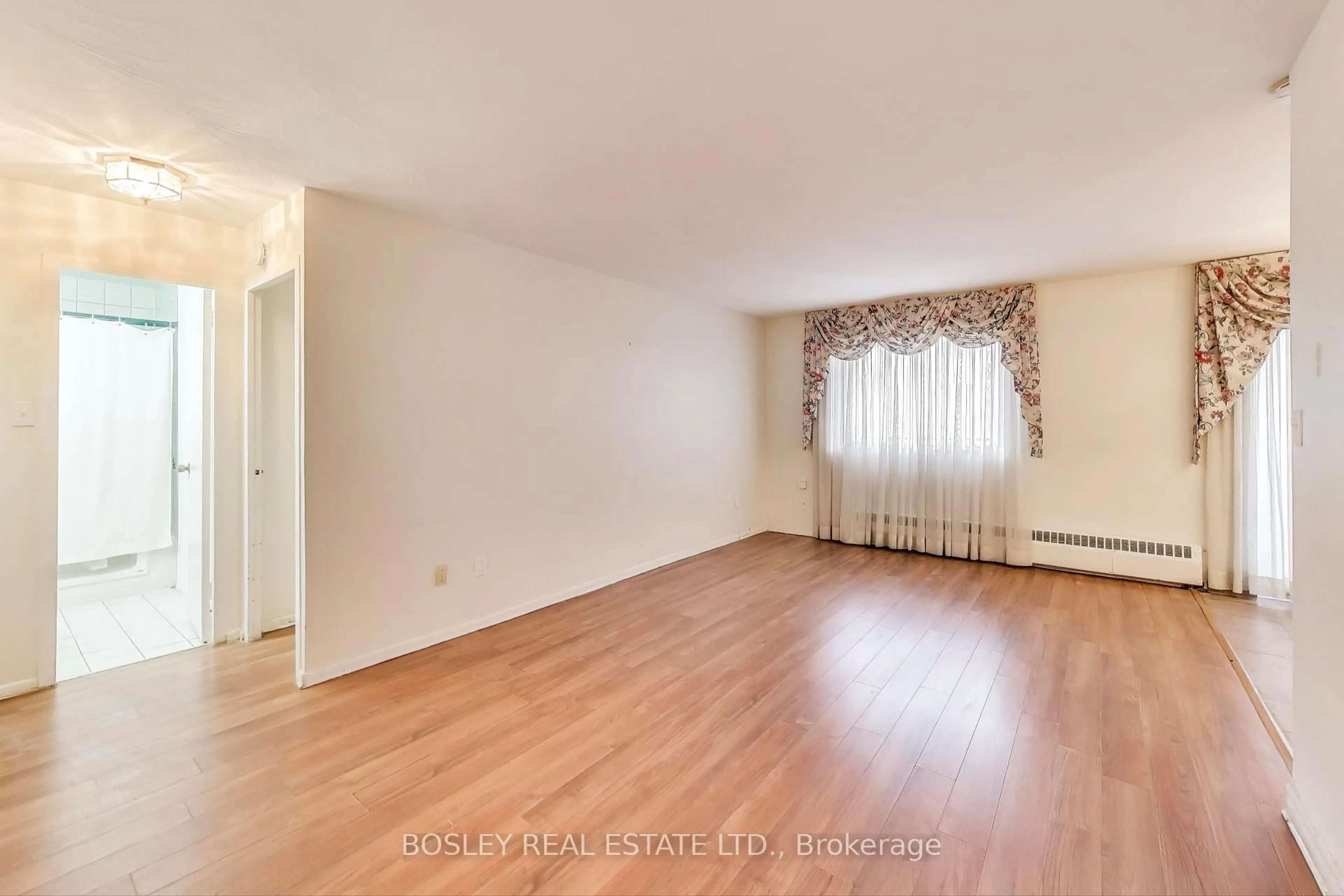 A pic of a room for 800 Kennedy Rd #304, Toronto Ontario M1K 2C9