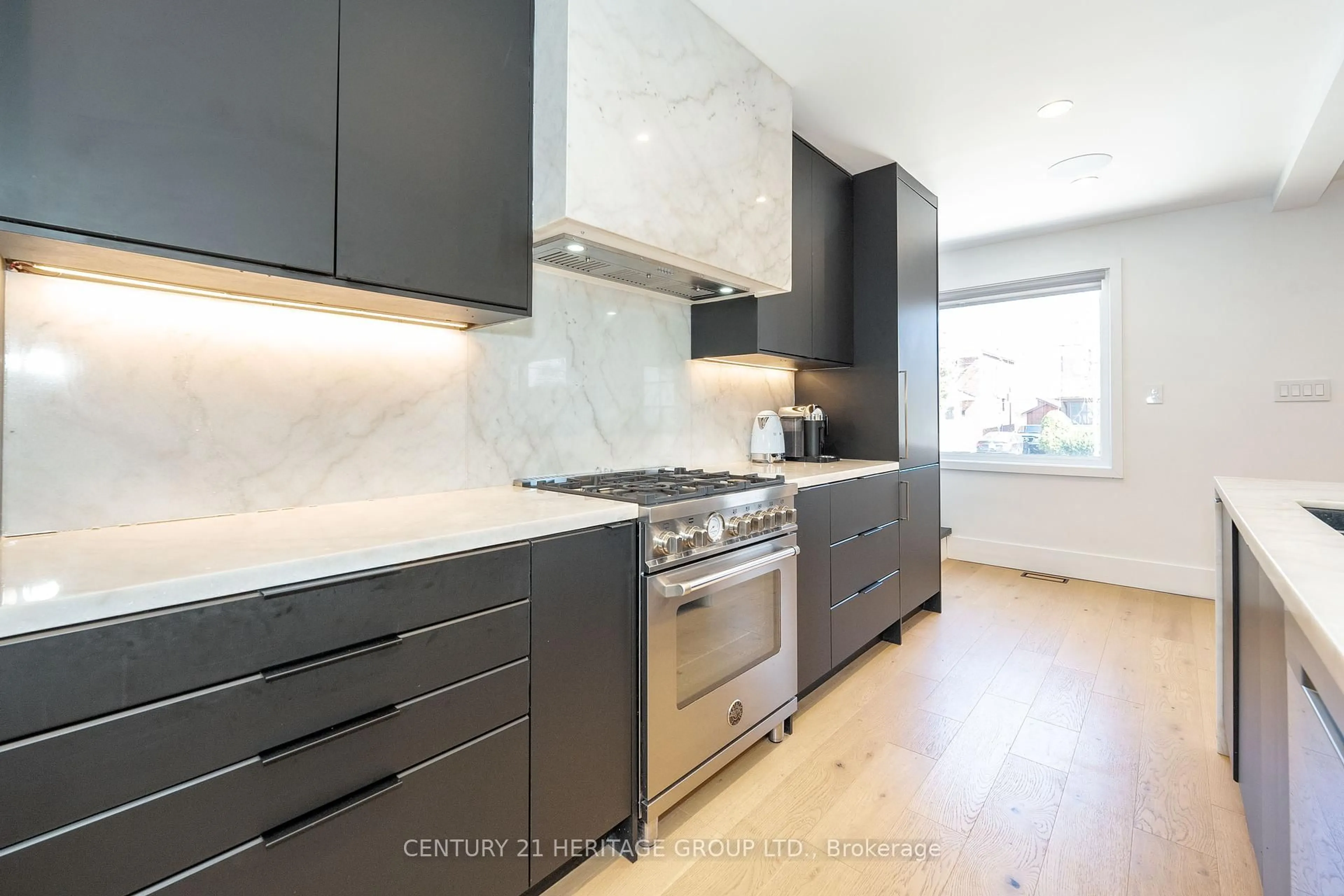 Contemporary kitchen, ceramic/tile floor for 48 DENVALE Rd, Toronto Ontario M4B 3B7