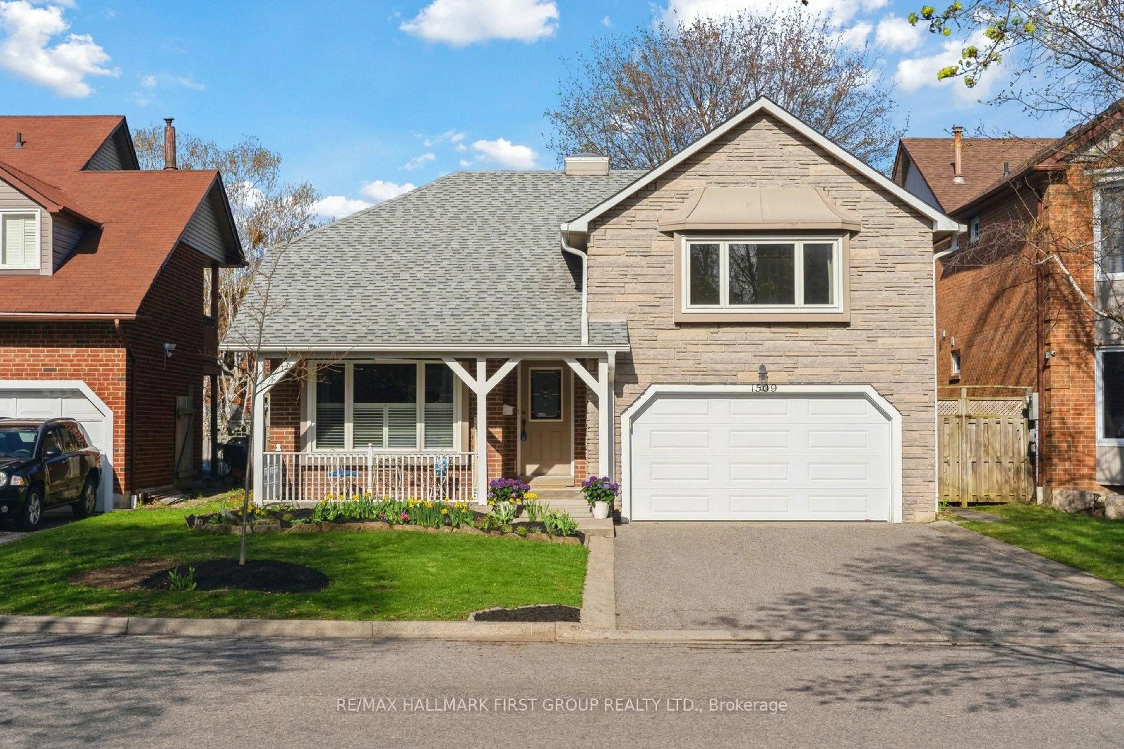 Home with brick exterior material, street for 1509 Eagleview Dr, Pickering Ontario L1V 5H2