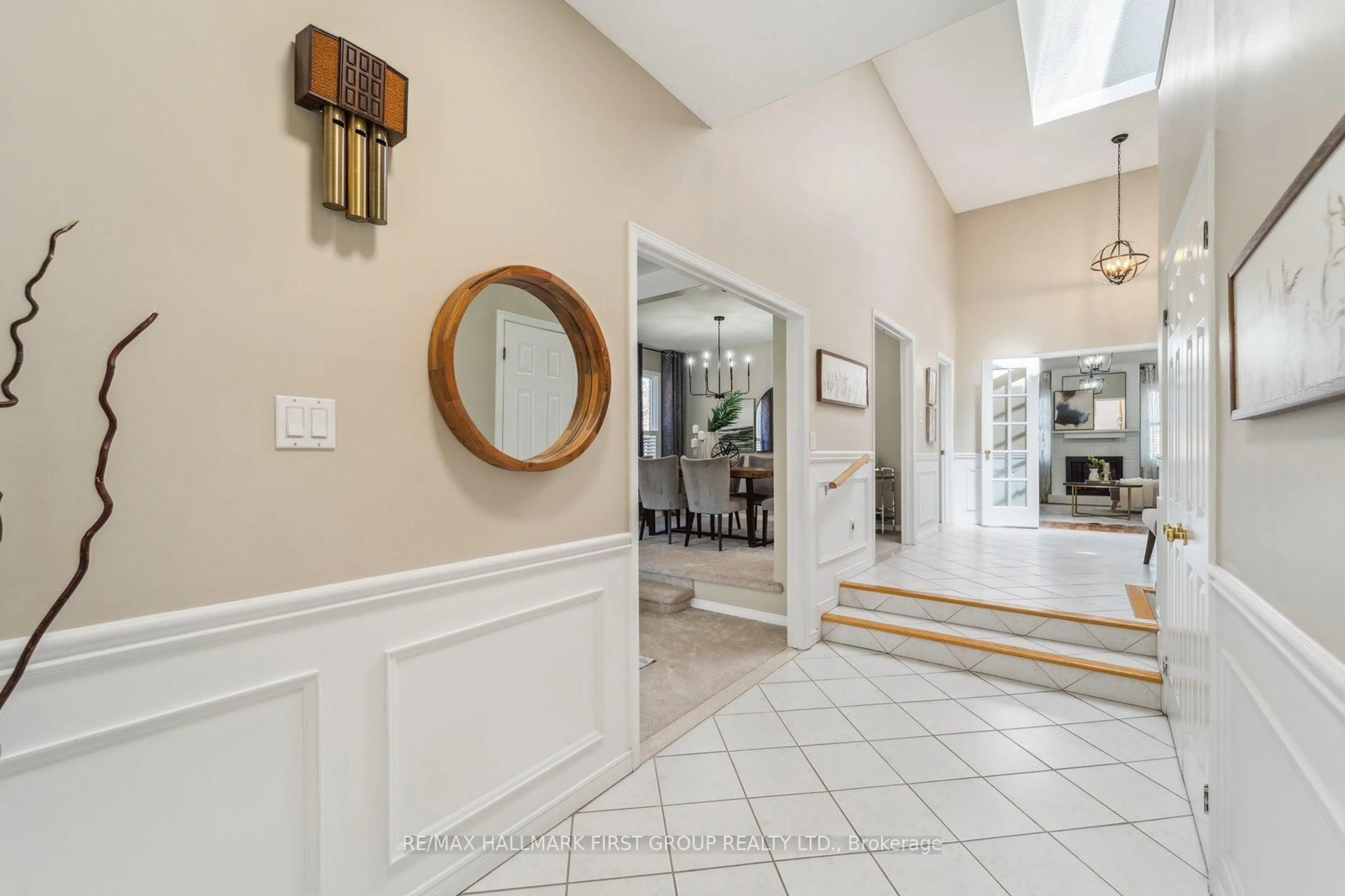 Indoor foyer for 1509 Eagleview Dr, Pickering Ontario L1V 5H2