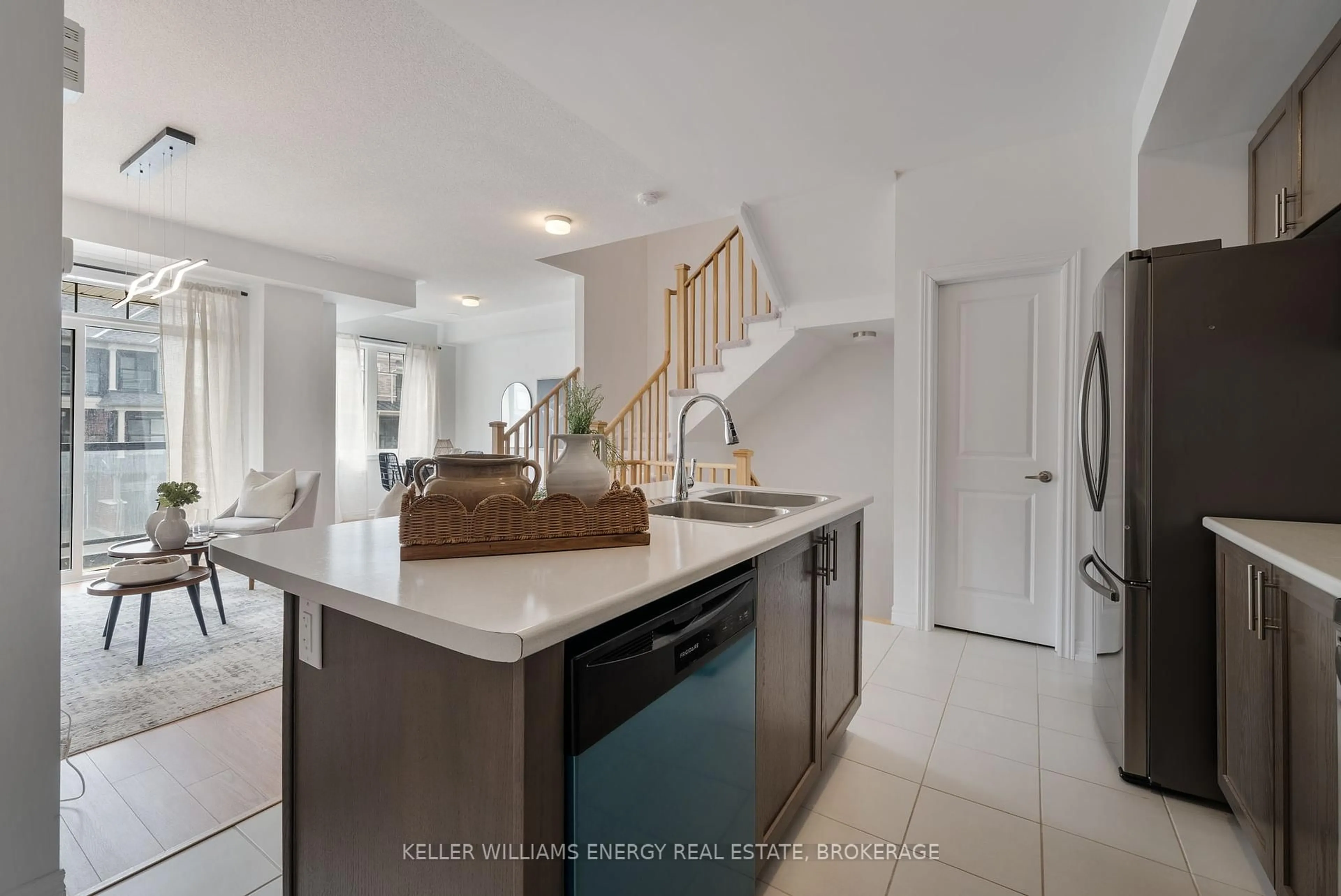 Open concept kitchen, ceramic/tile floor for 1097 Lockie Dr, Oshawa Ontario L1H 7K5