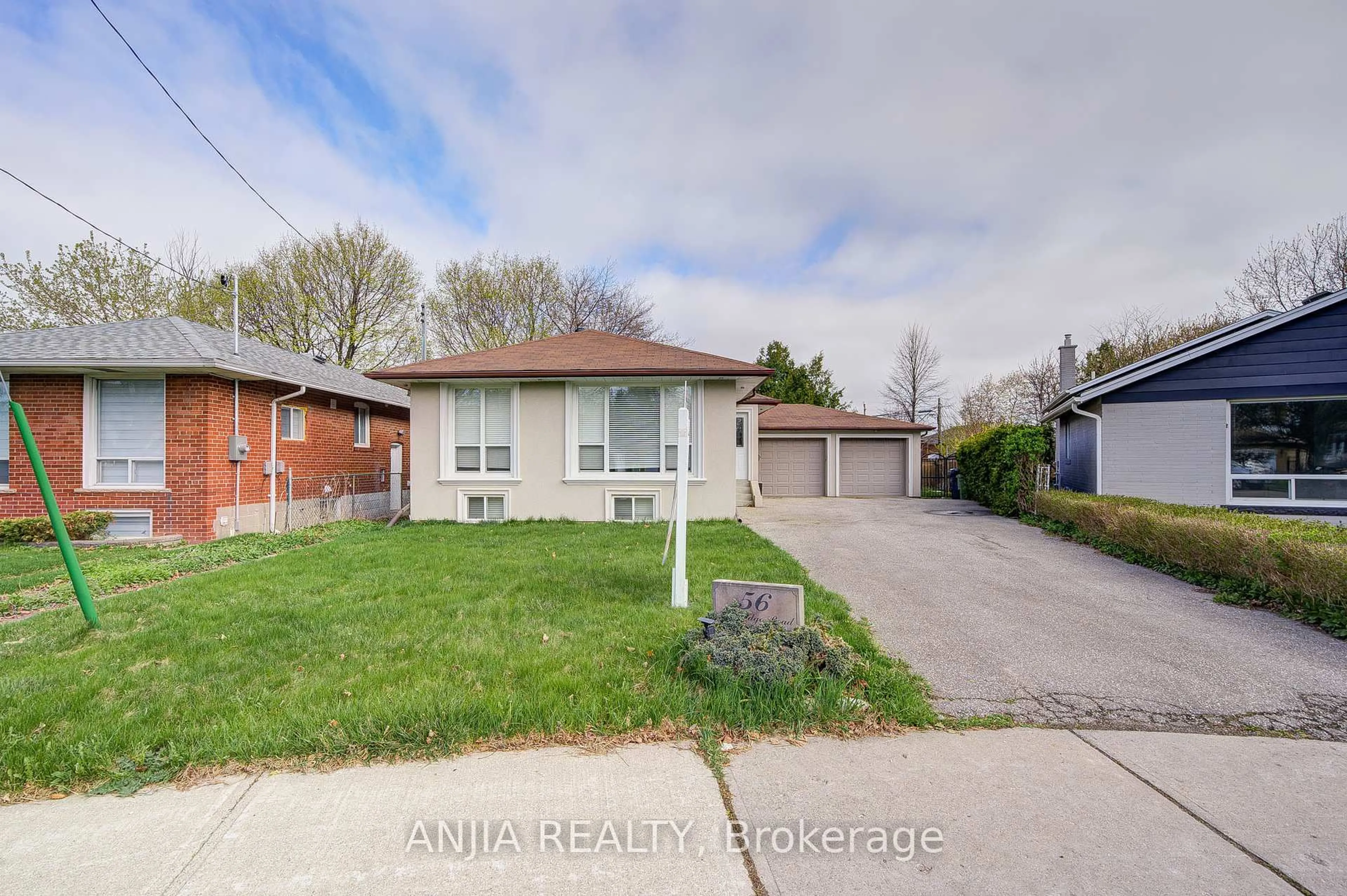 A pic from outside/outdoor area/front of a property/back of a property/a pic from drone, street for 56 Flintridge Rd, Toronto Ontario M1P 1C3