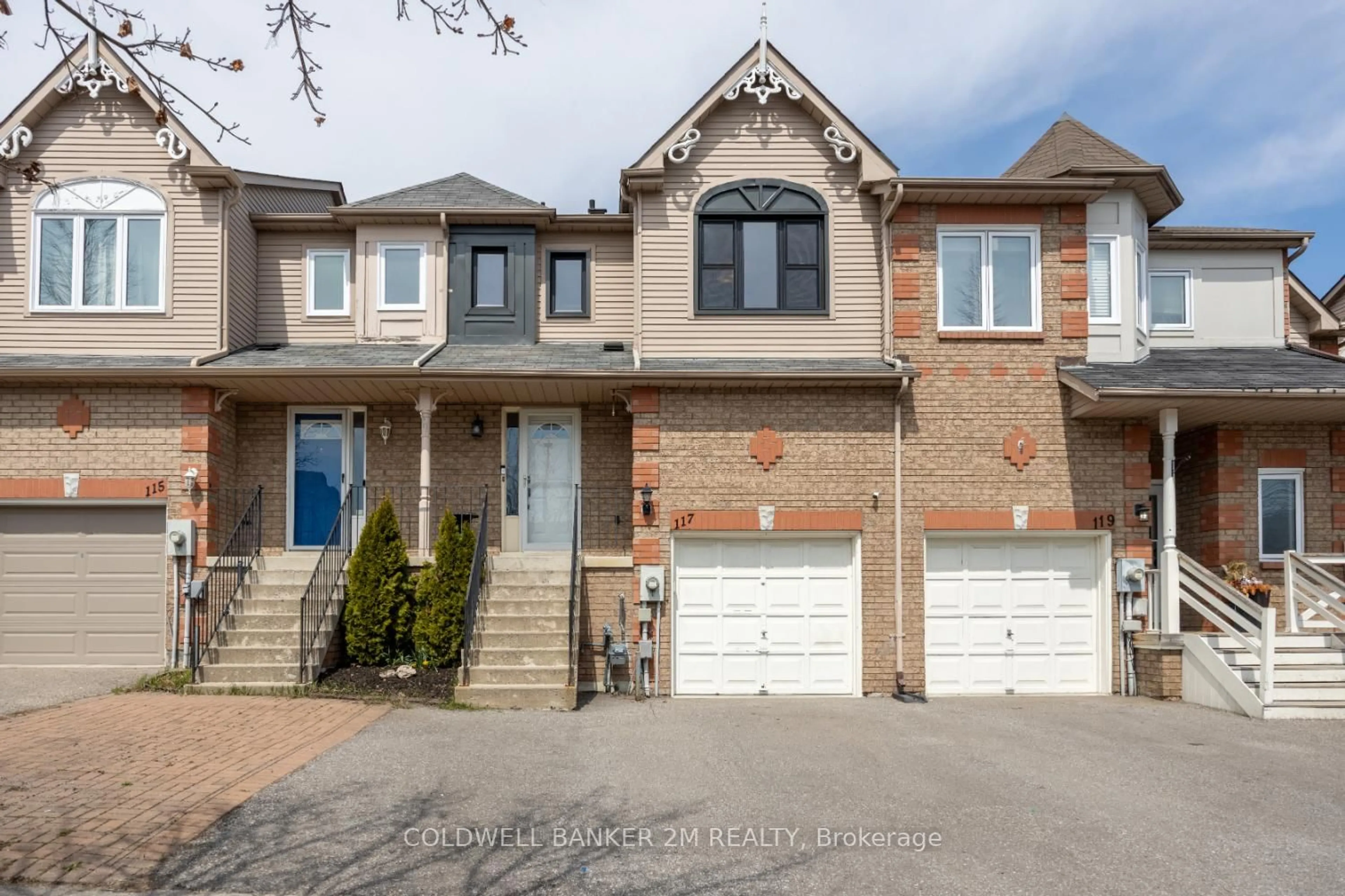 Home with brick exterior material, street for 117 Trewin Lane, Clarington Ontario L1C 4X3