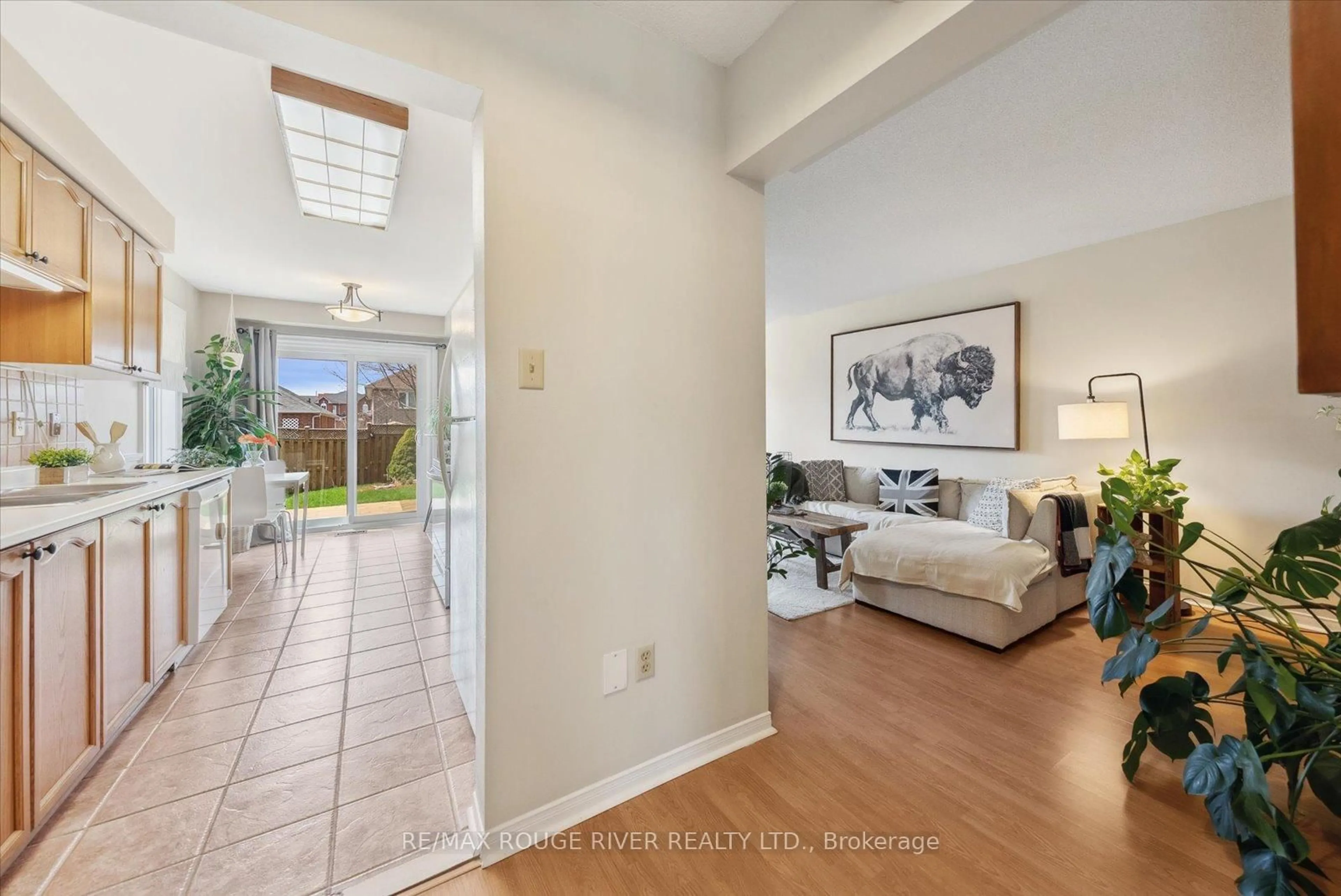 Indoor entryway for 30 Landerville Lane, Clarington Ontario L1C 4W8
