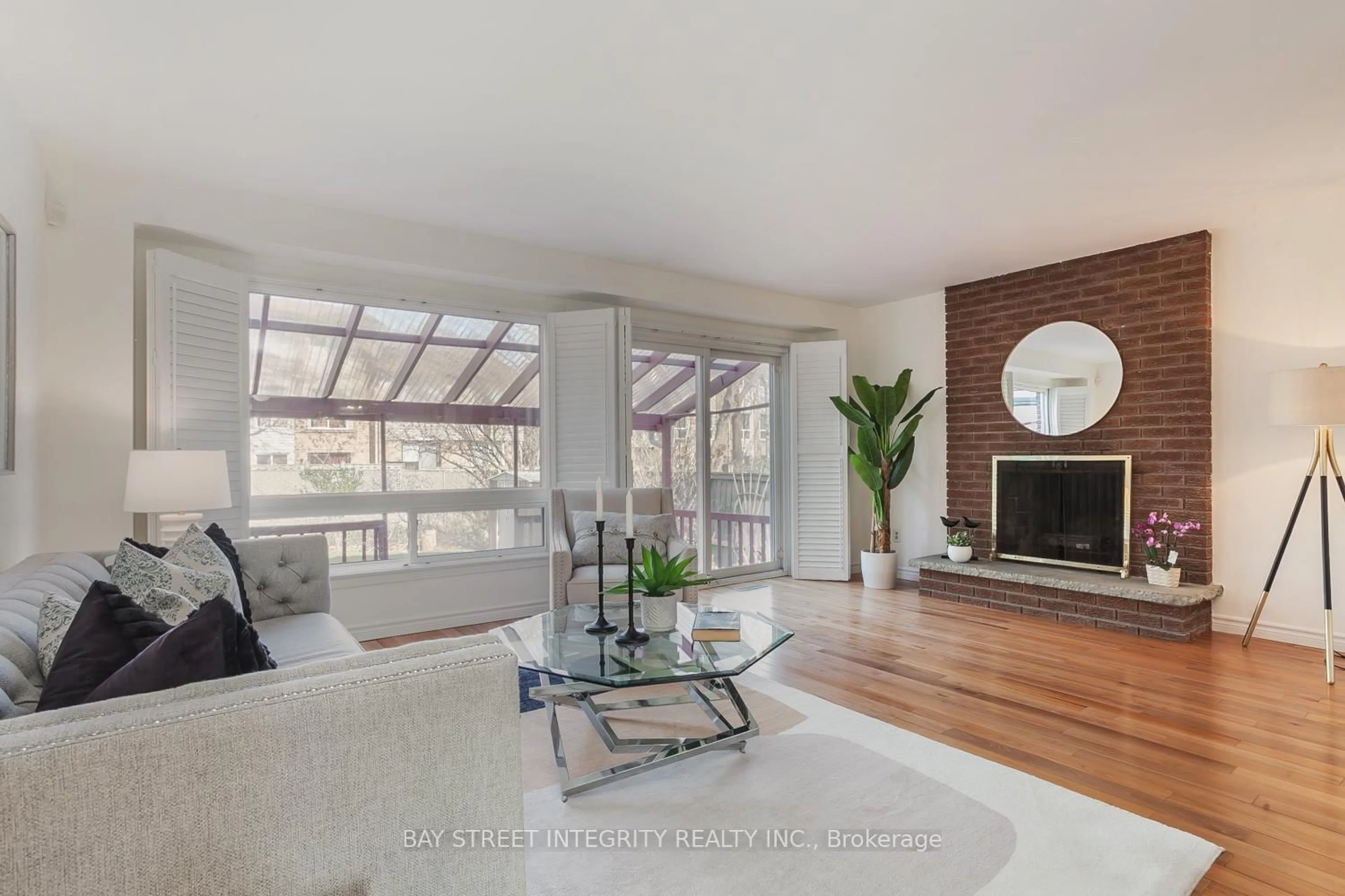 Living room with furniture, unknown for 15 Plum Brook Cres, Toronto Ontario M1S 3Z9